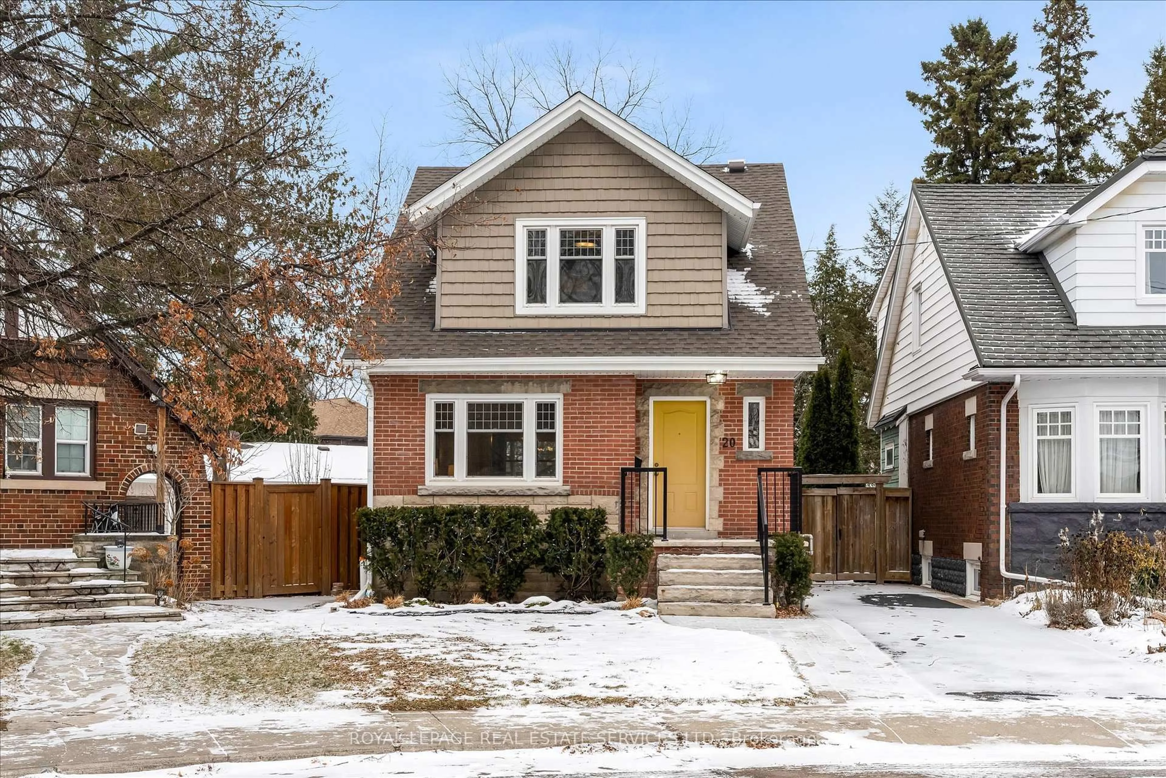 Home with brick exterior material, street for 20 Arkell St, Hamilton Ontario L8S 1N4