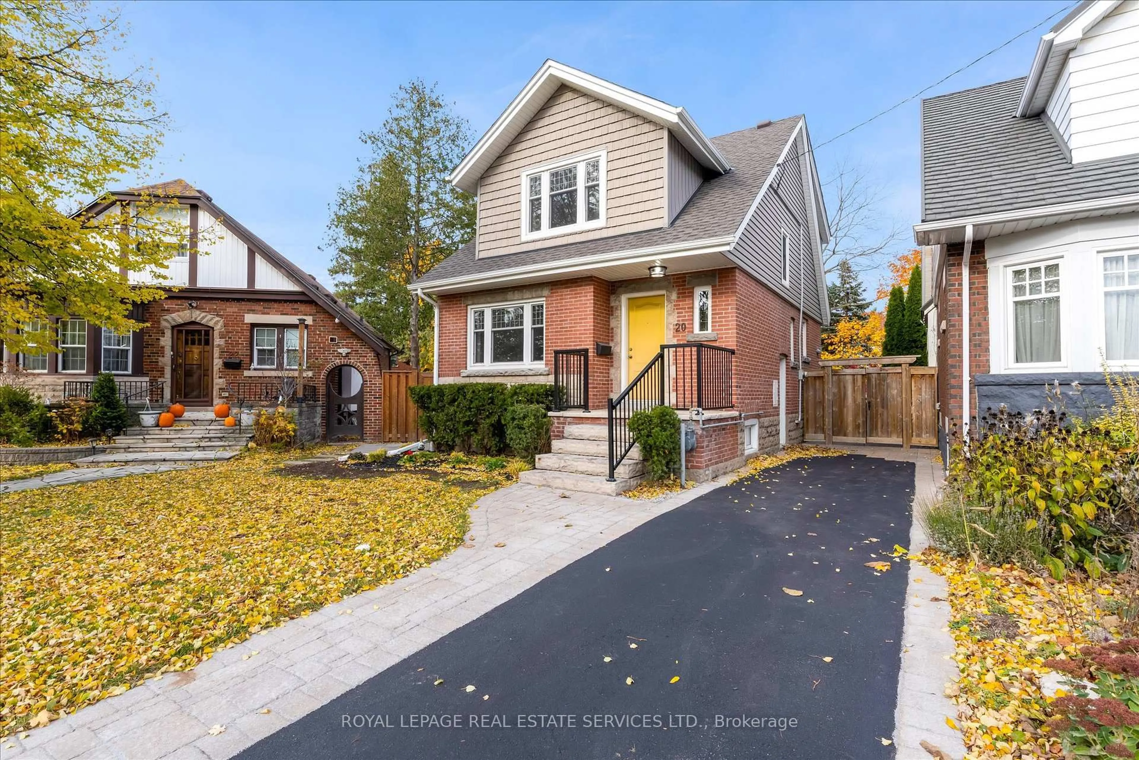 Home with brick exterior material, street for 20 Arkell St, Hamilton Ontario L8S 1N4