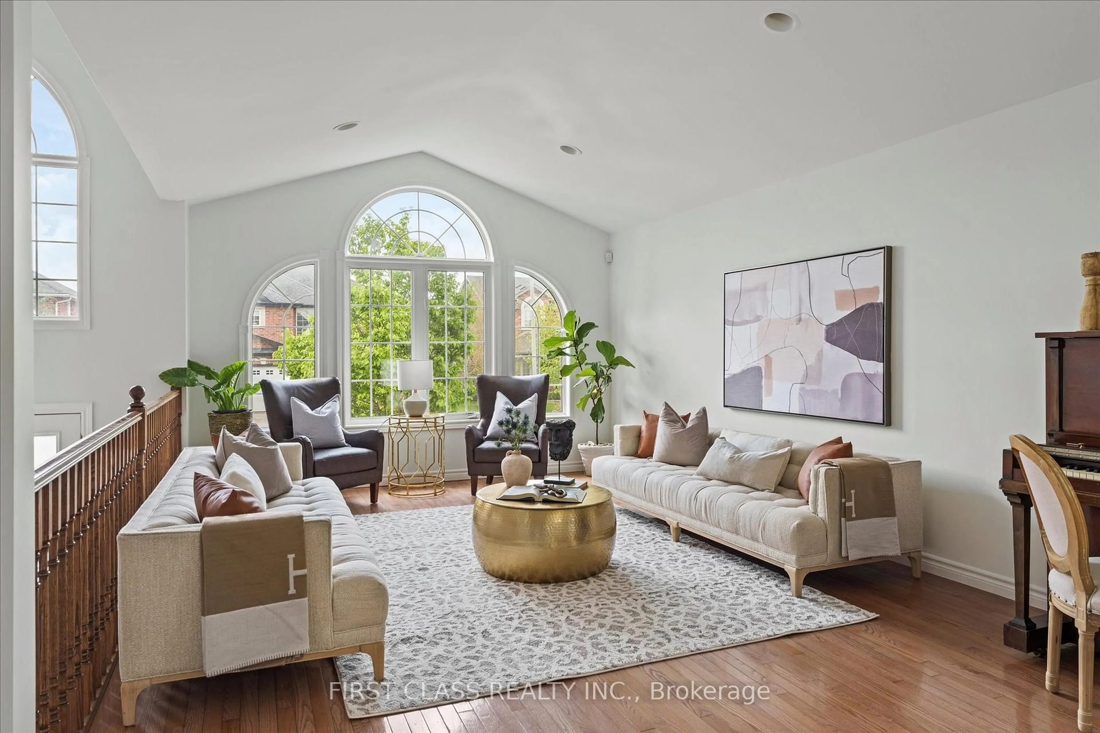 Living room with furniture, unknown for 2570 Skinner St, LaSalle Ontario N9H 2R6