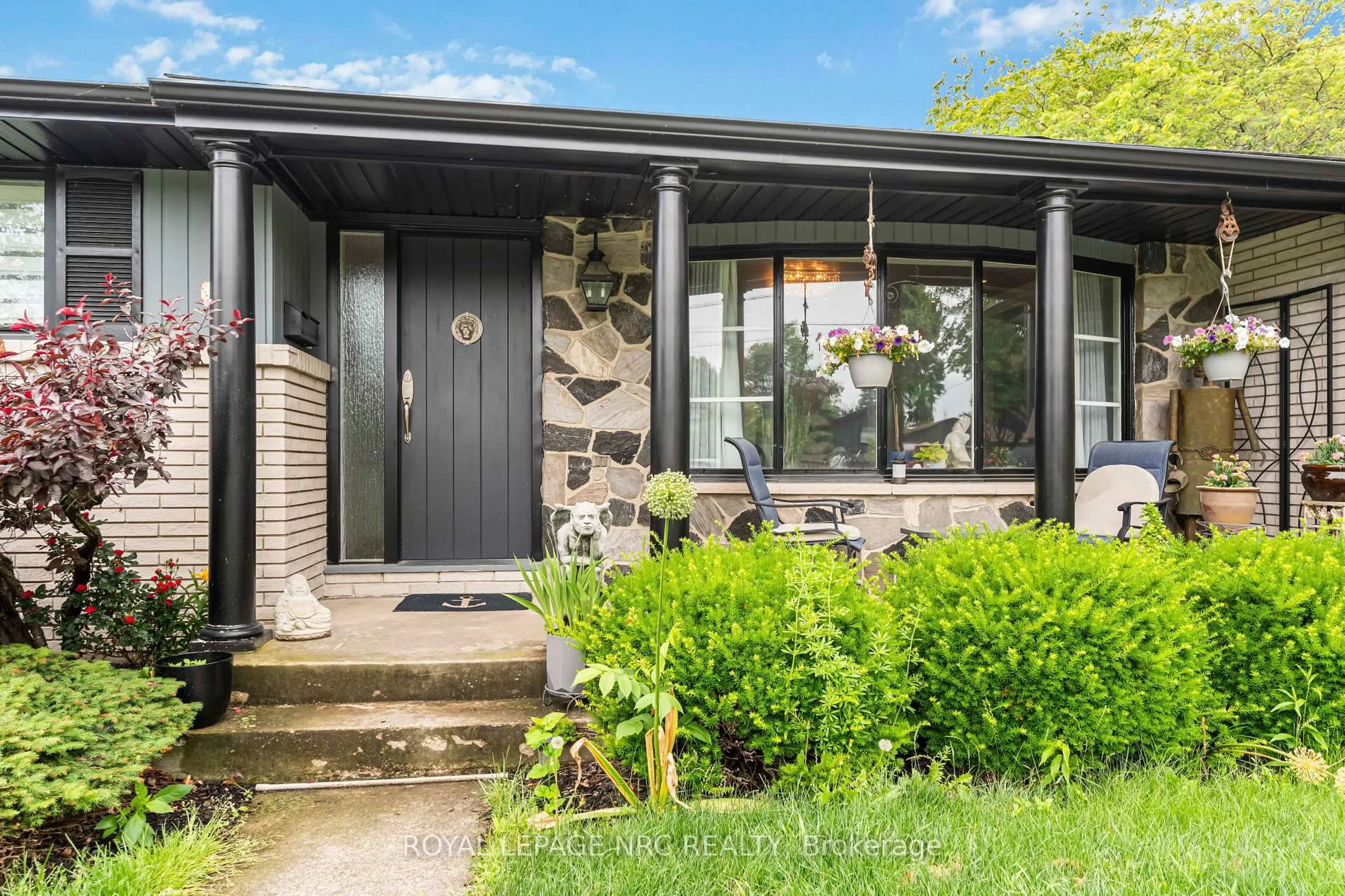 Unknown for 9 Cartier Dr, St. Catharines Ontario L2M 2E5