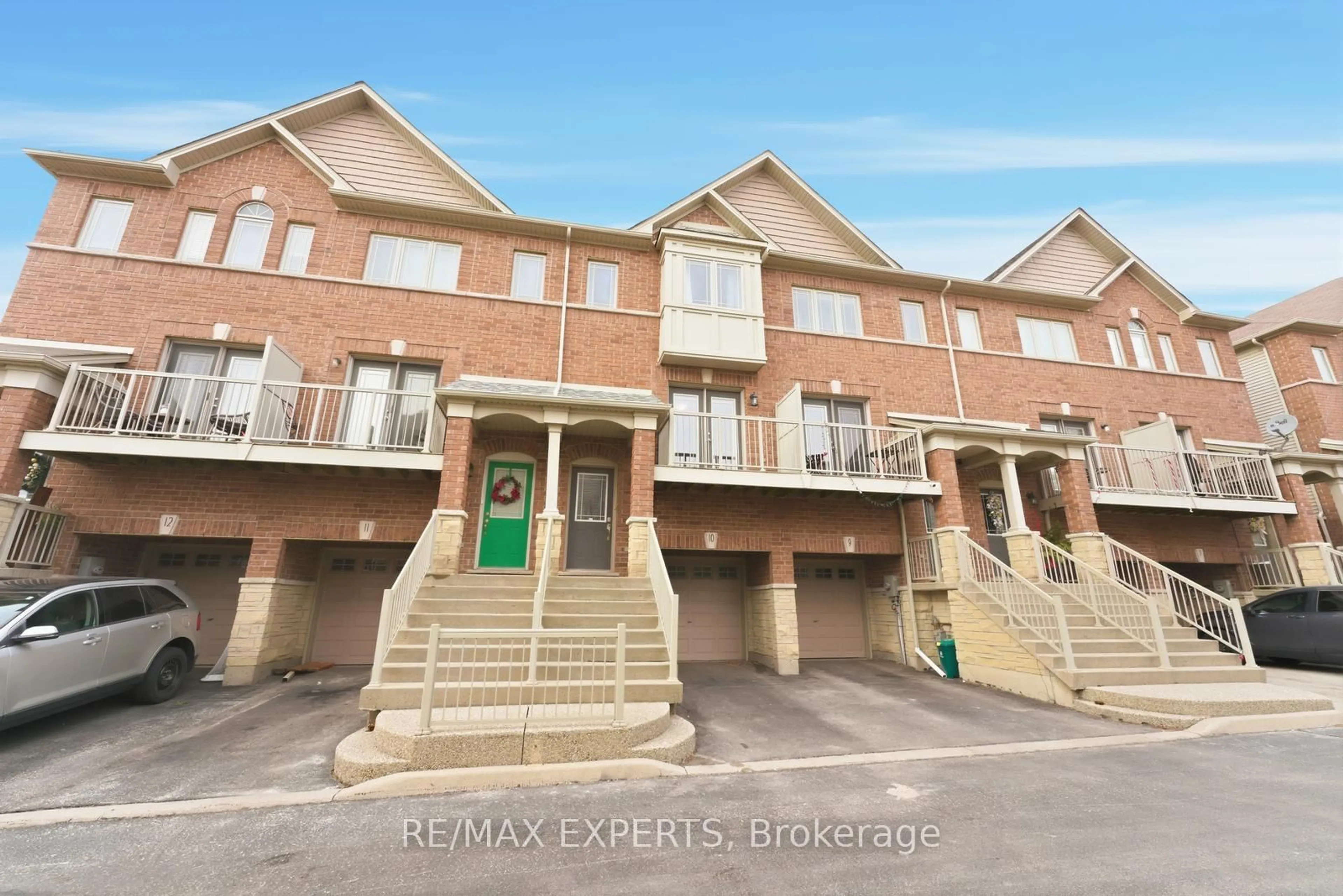 A pic from outside/outdoor area/front of a property/back of a property/a pic from drone, street for 25 Viking Dr #10, Hamilton Ontario L0R 1C0