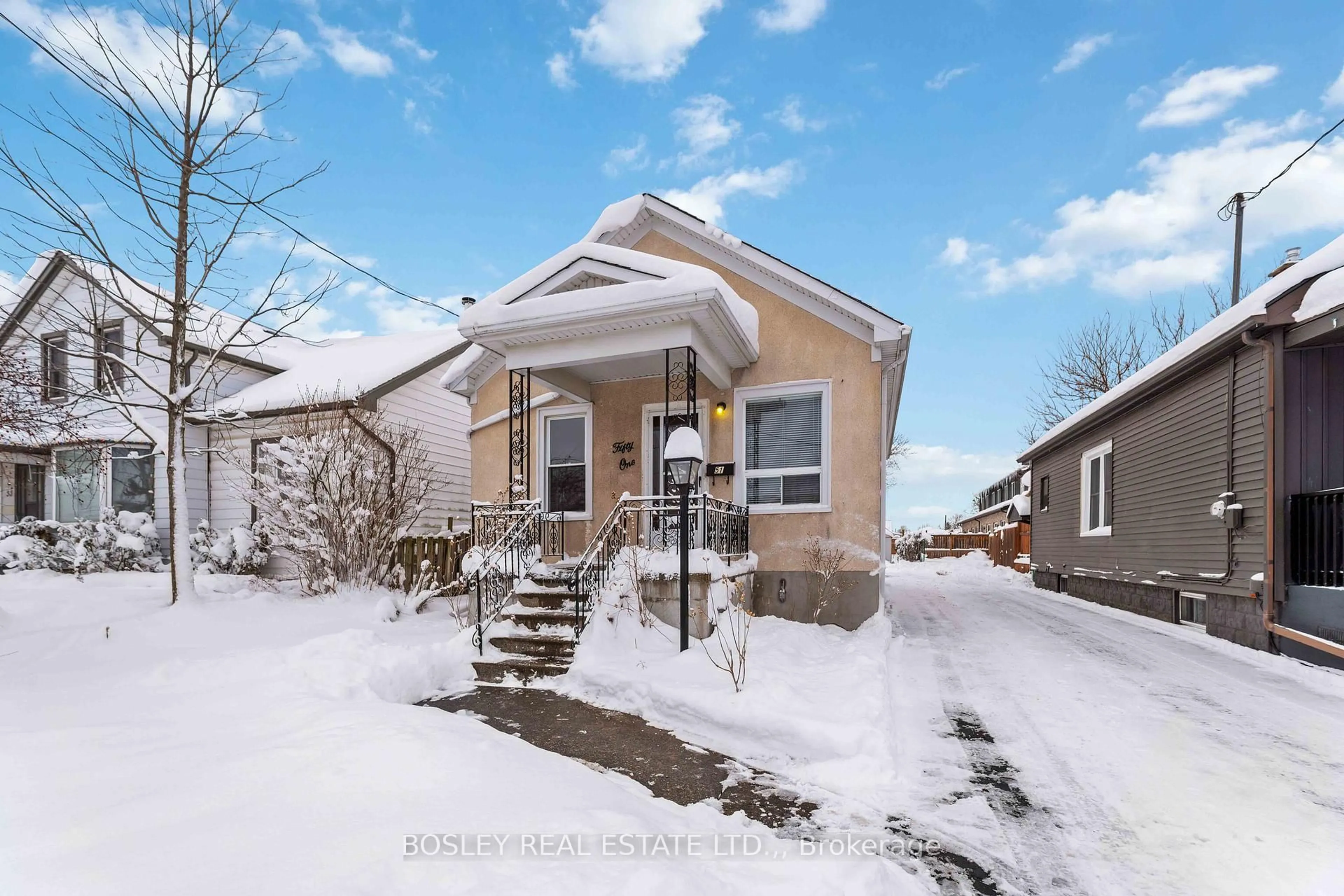 Unknown for 51 Queen St, Thorold Ontario L2V 3N2