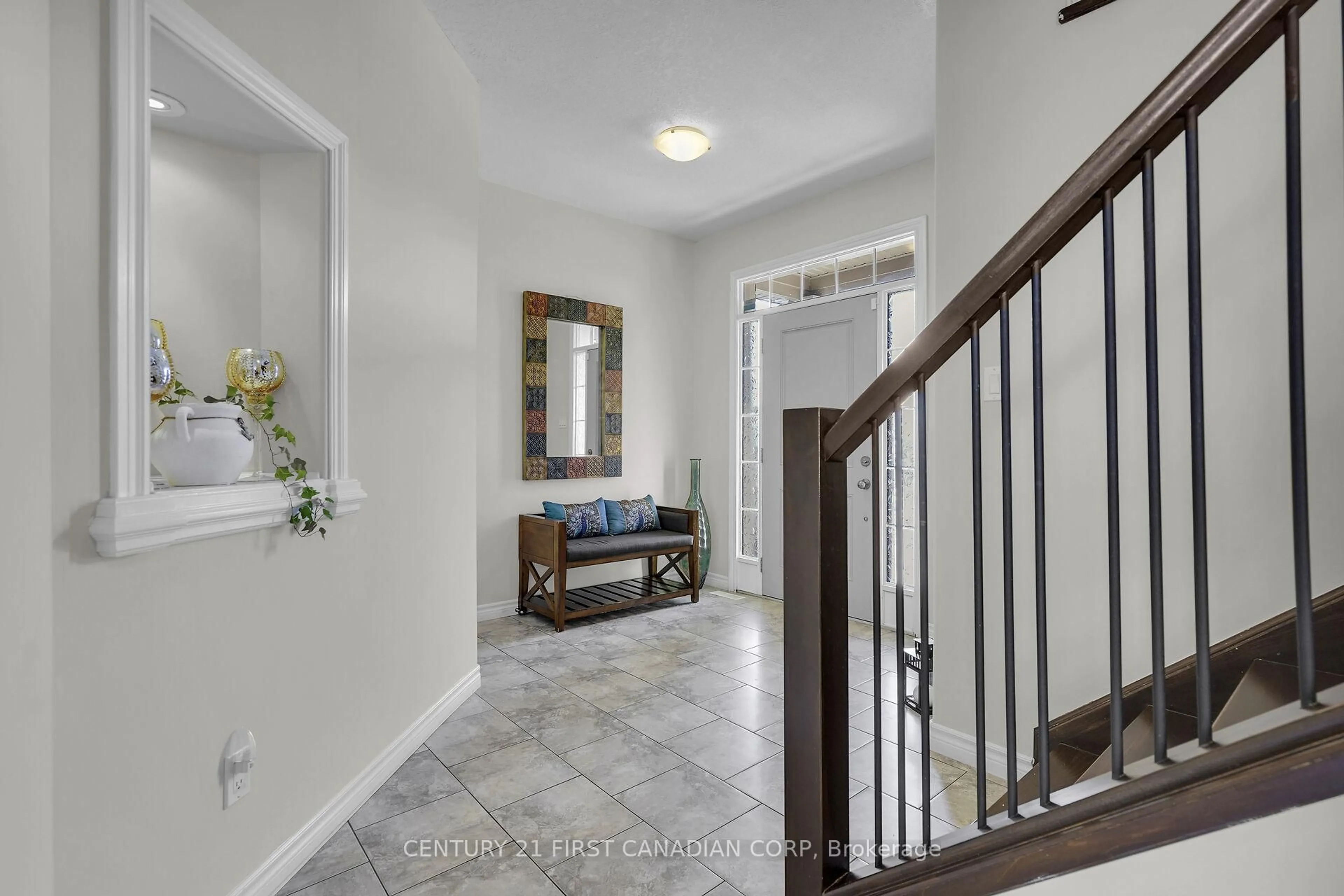 Indoor entryway for 916 Roulston St, London North Ontario N6H 0E6