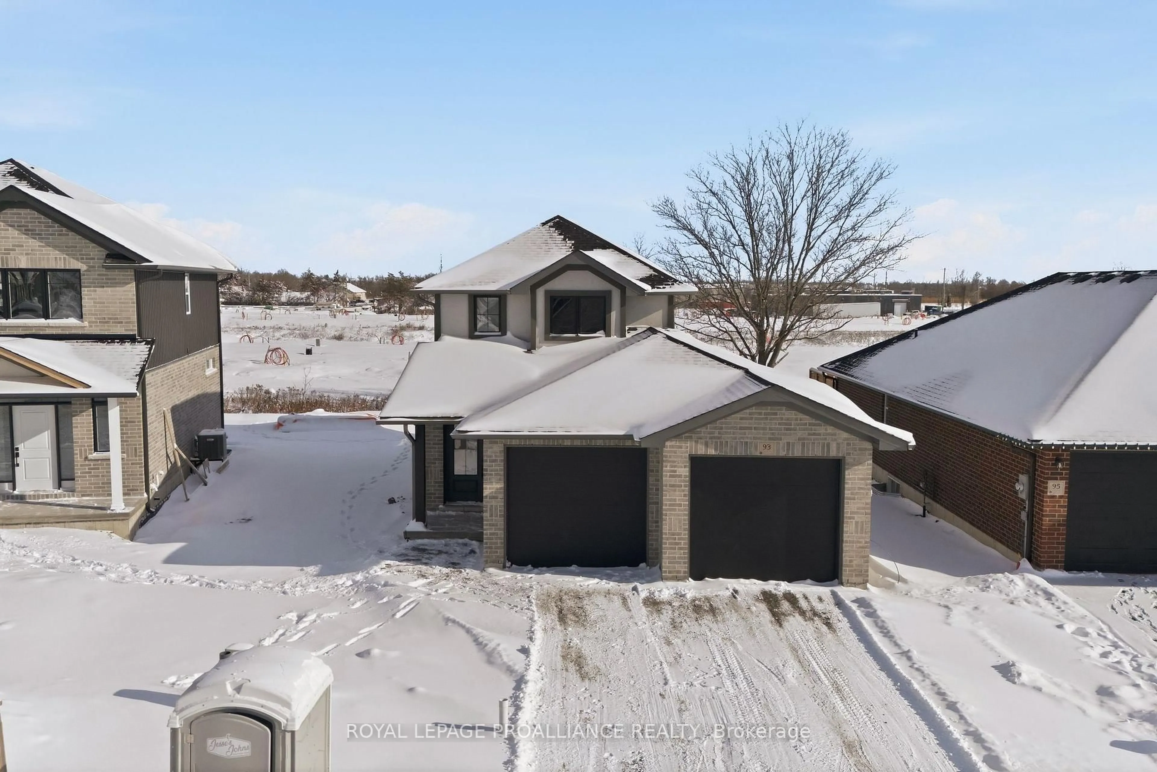 A pic from outside/outdoor area/front of a property/back of a property/a pic from drone, street for 93 Raycroft Dr, Belleville Ontario K8N 0R5