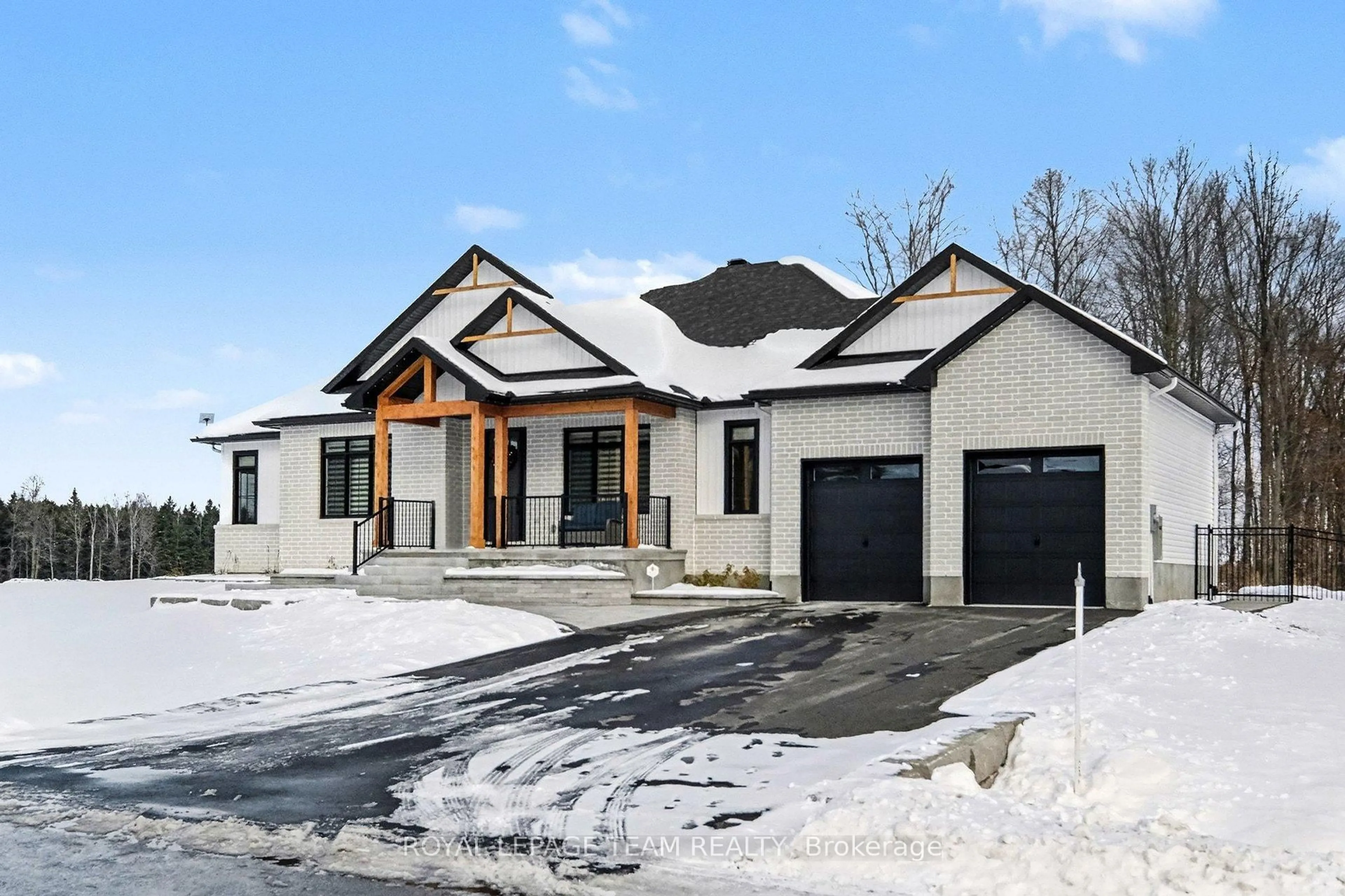 Home with brick exterior material, unknown for 1685 Trizisky St, North Dundas Ontario K0E 1S0