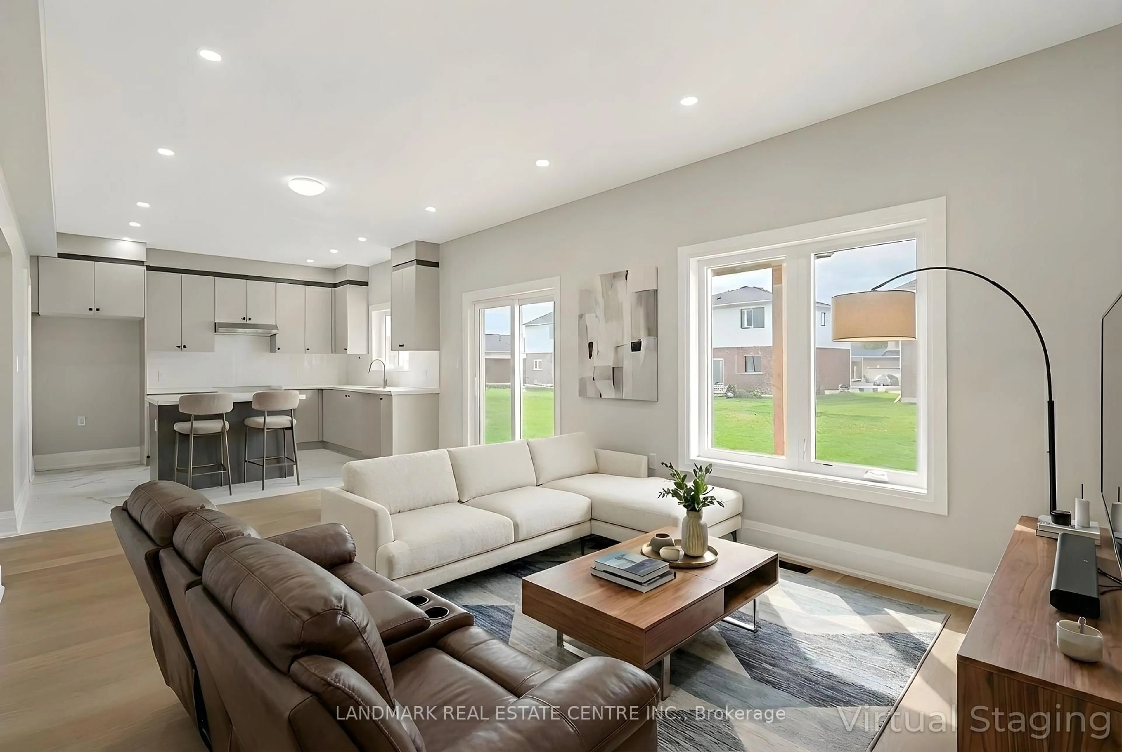 Living room with furniture, unknown for 9 Bounty Ave, Thorold Ontario L2V 0H4