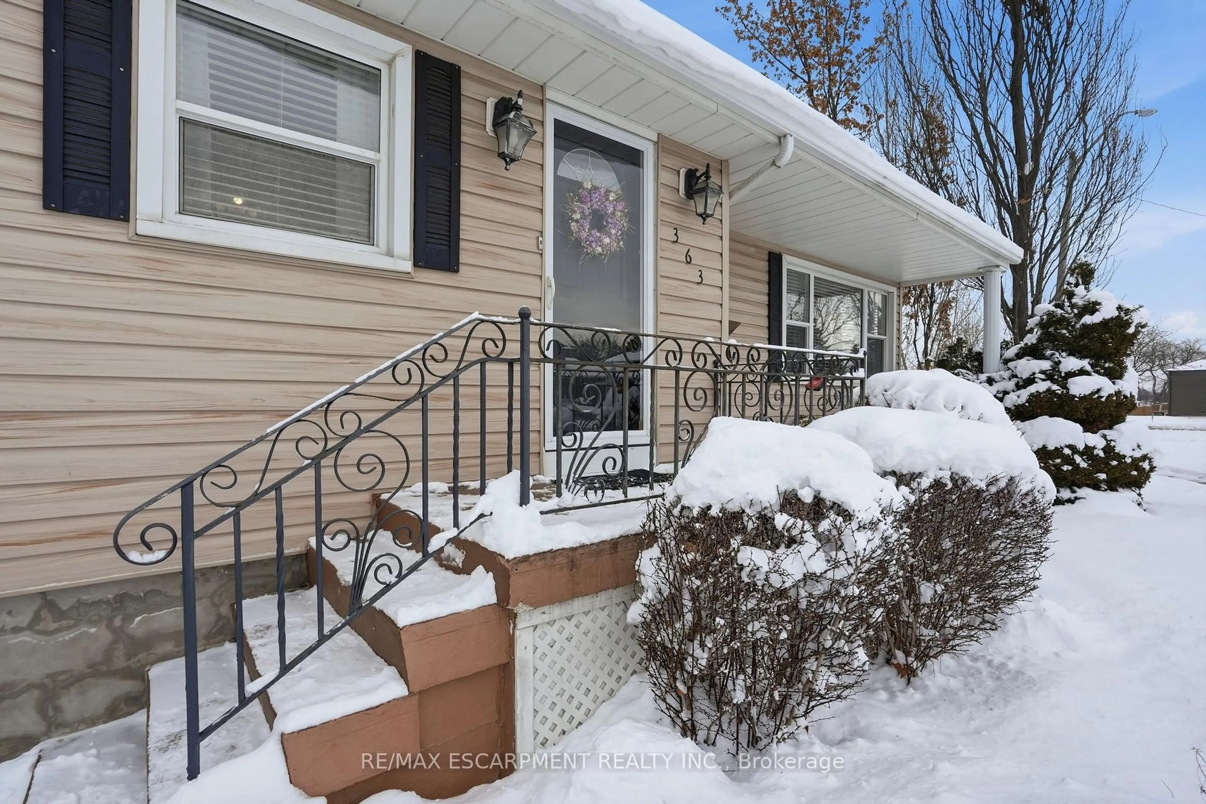 Home with vinyl exterior material, street for 363 Limeridge Rd, Hamilton Ontario L9A 2S8