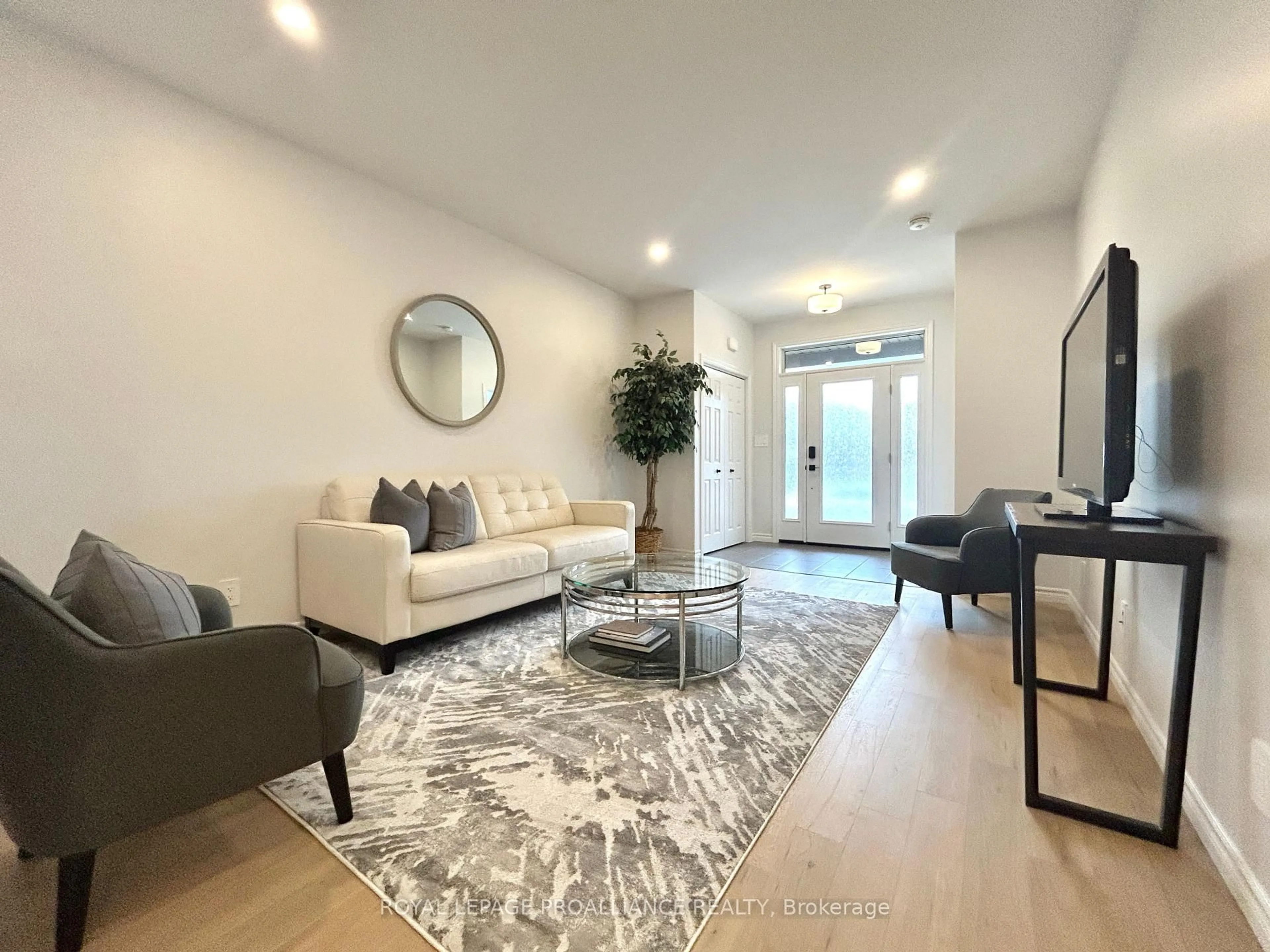 Living room with furniture, unknown for 33 Athabaska Dr, Belleville Ontario K8N 0T1