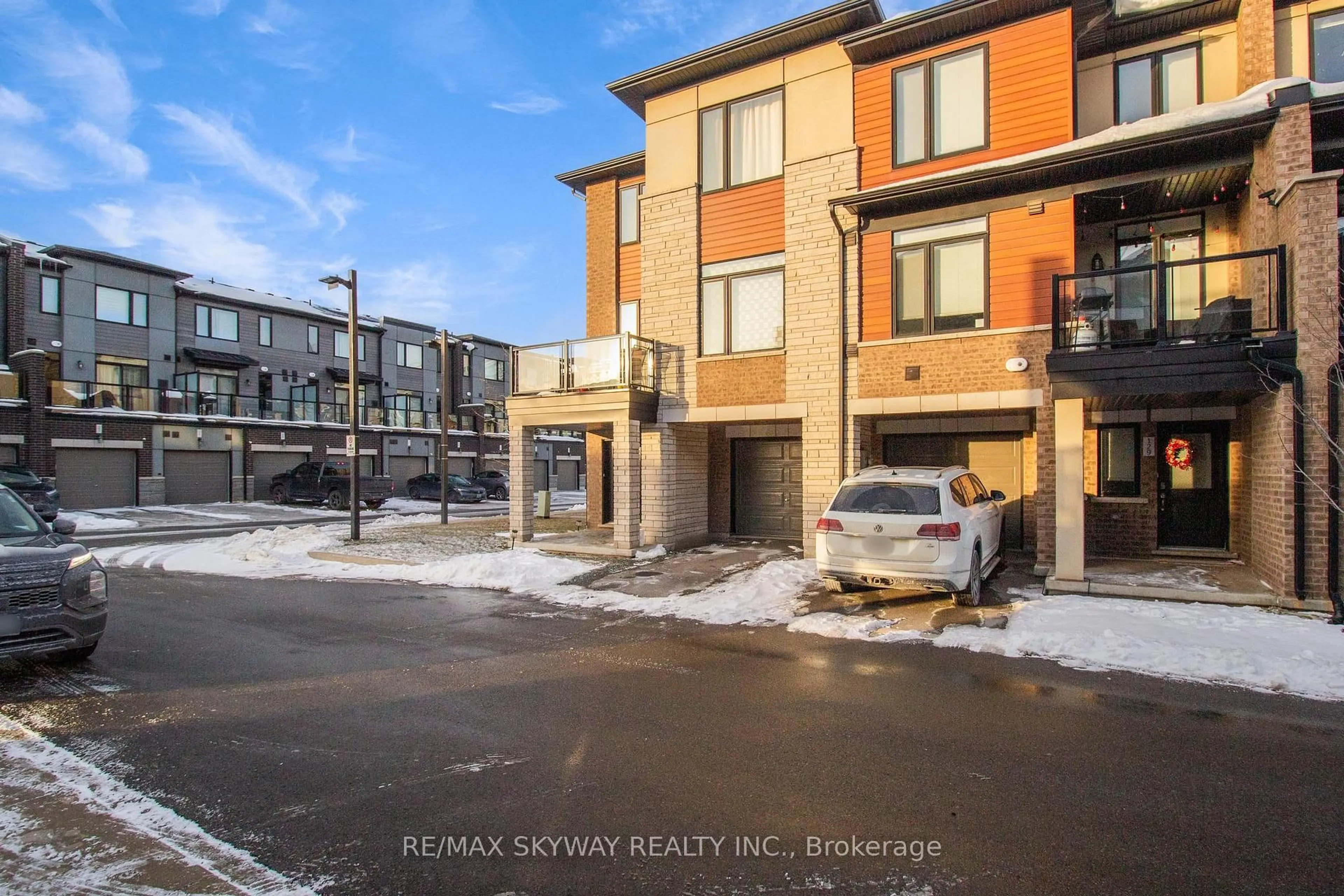 Unknown for 590 NORTH SERVICE Rd #130, Hamilton Ontario L8E 0K5