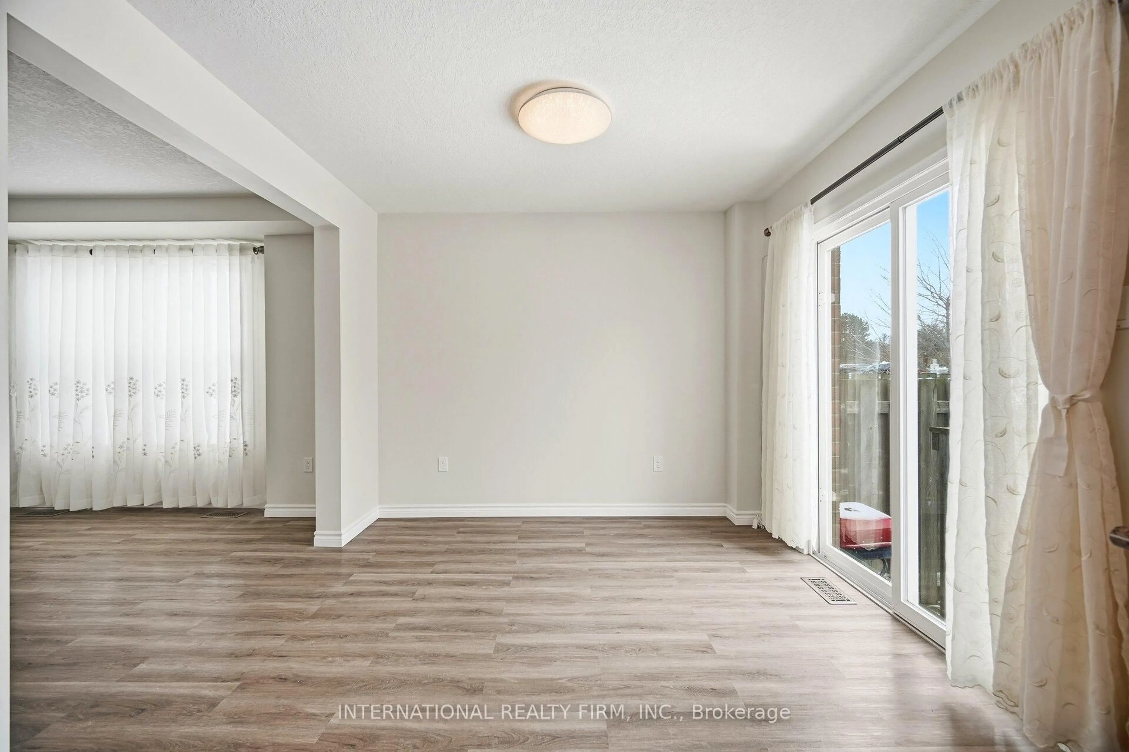 A pic of a room for 116 Brookfield Cres, Kitchener Ontario N2E 0A7