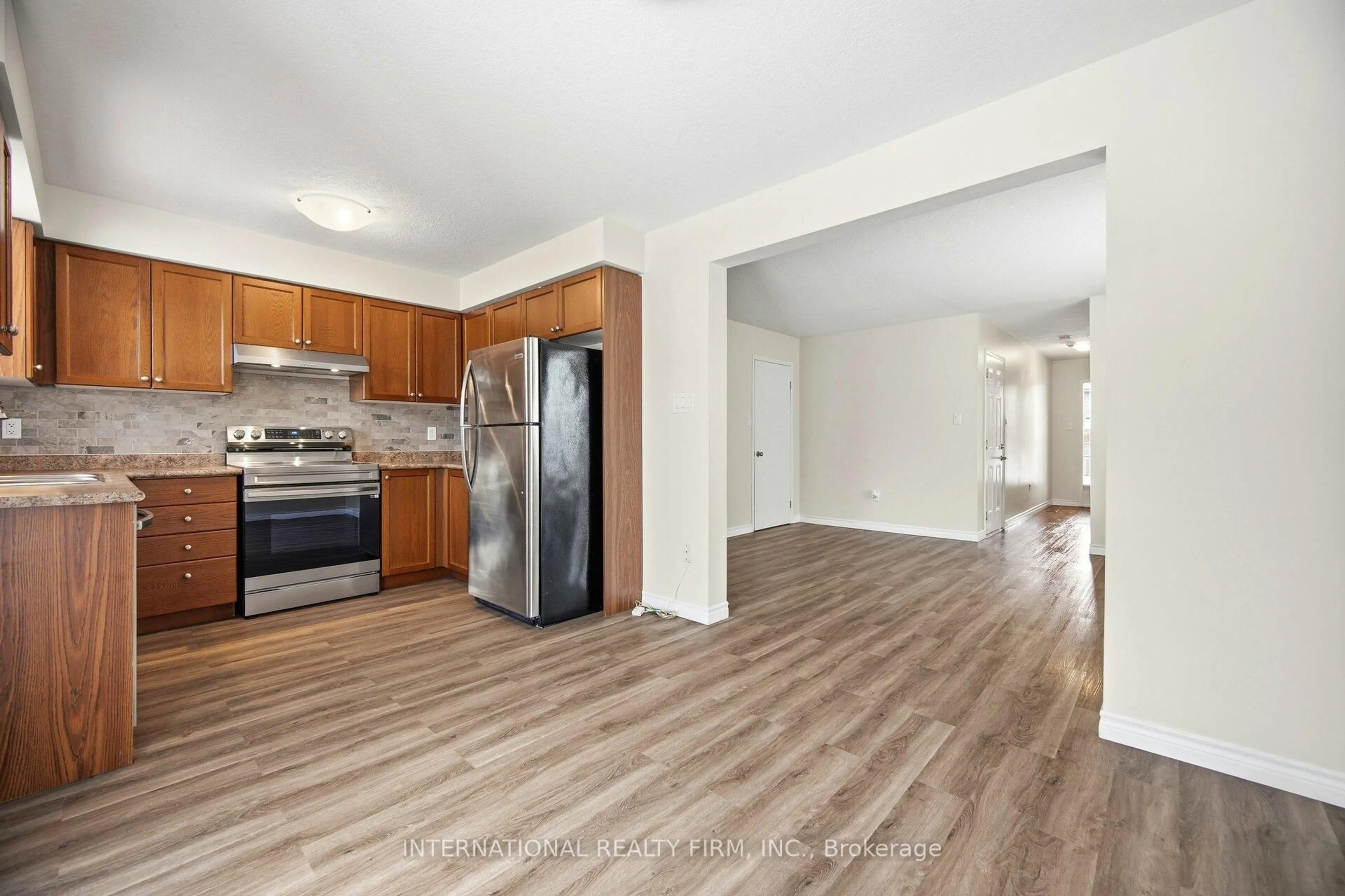 Open concept kitchen, unknown for 116 Brookfield Cres, Kitchener Ontario N2E 0A7