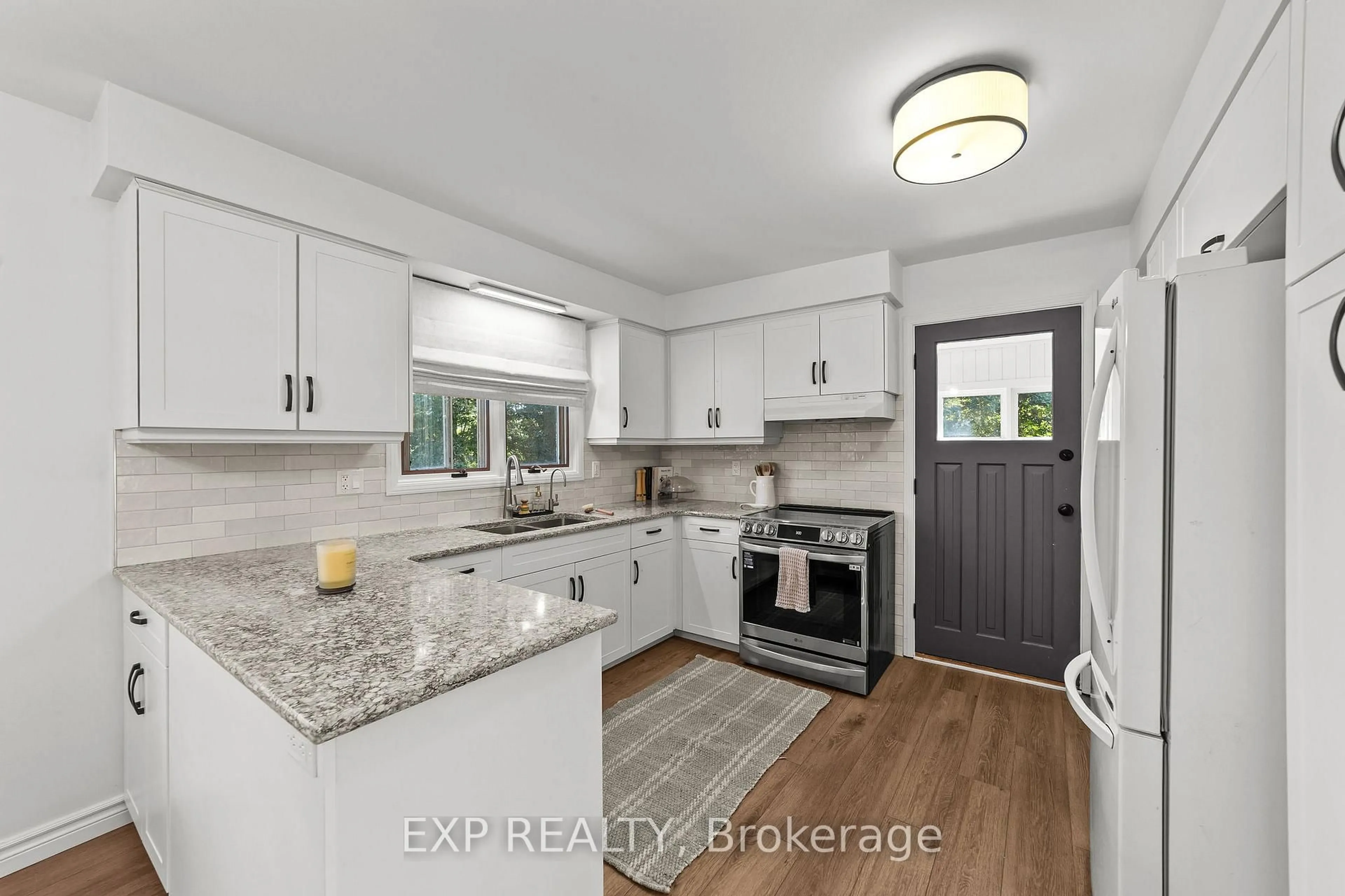 Open concept kitchen, ceramic/tile floor for 200 Harris Rd, Middlesex Centre Ontario N0L 1E0