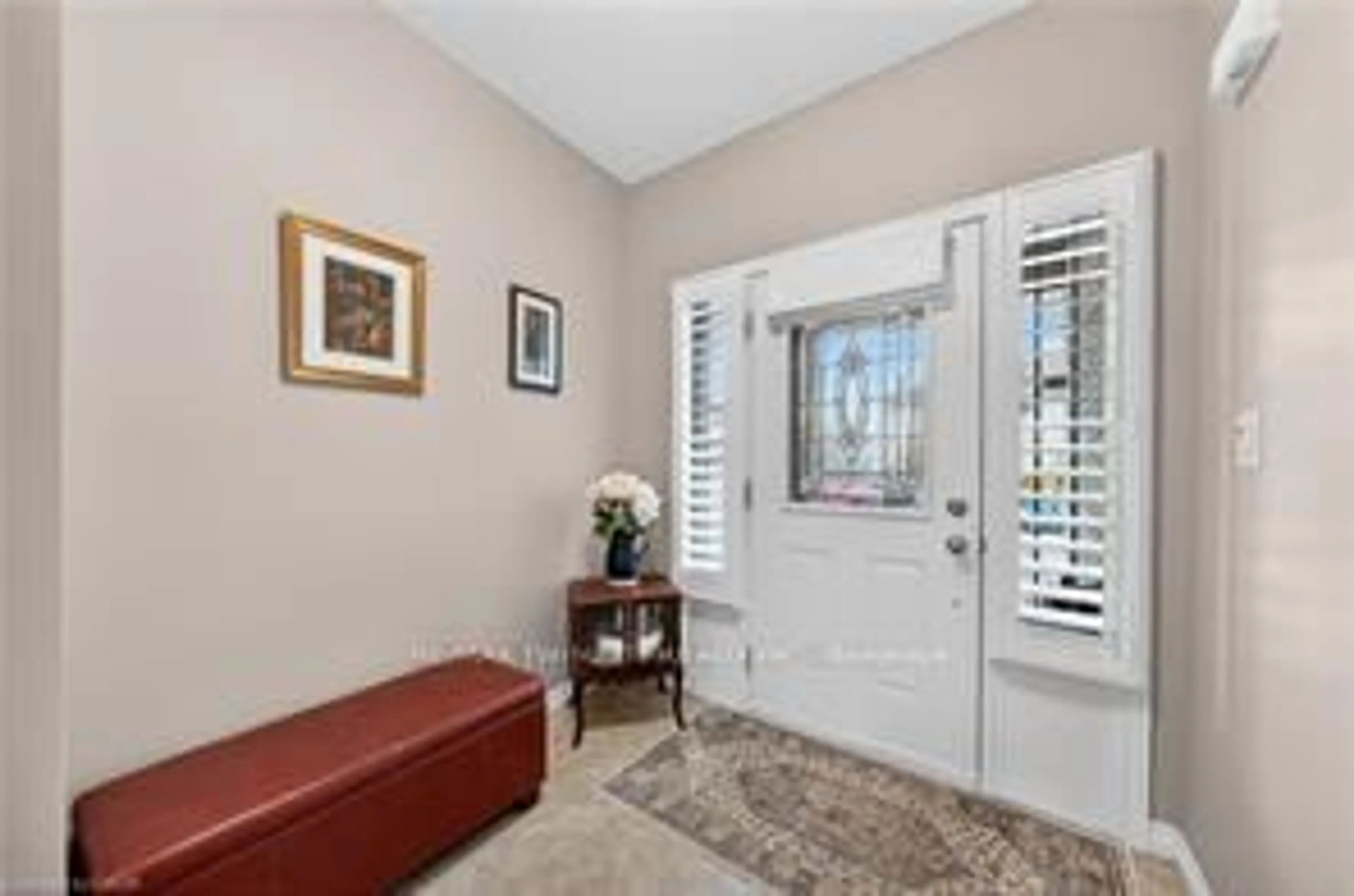 Indoor entryway for 20 Hinrichs Cres, Cambridge Ontario N1T 0A8