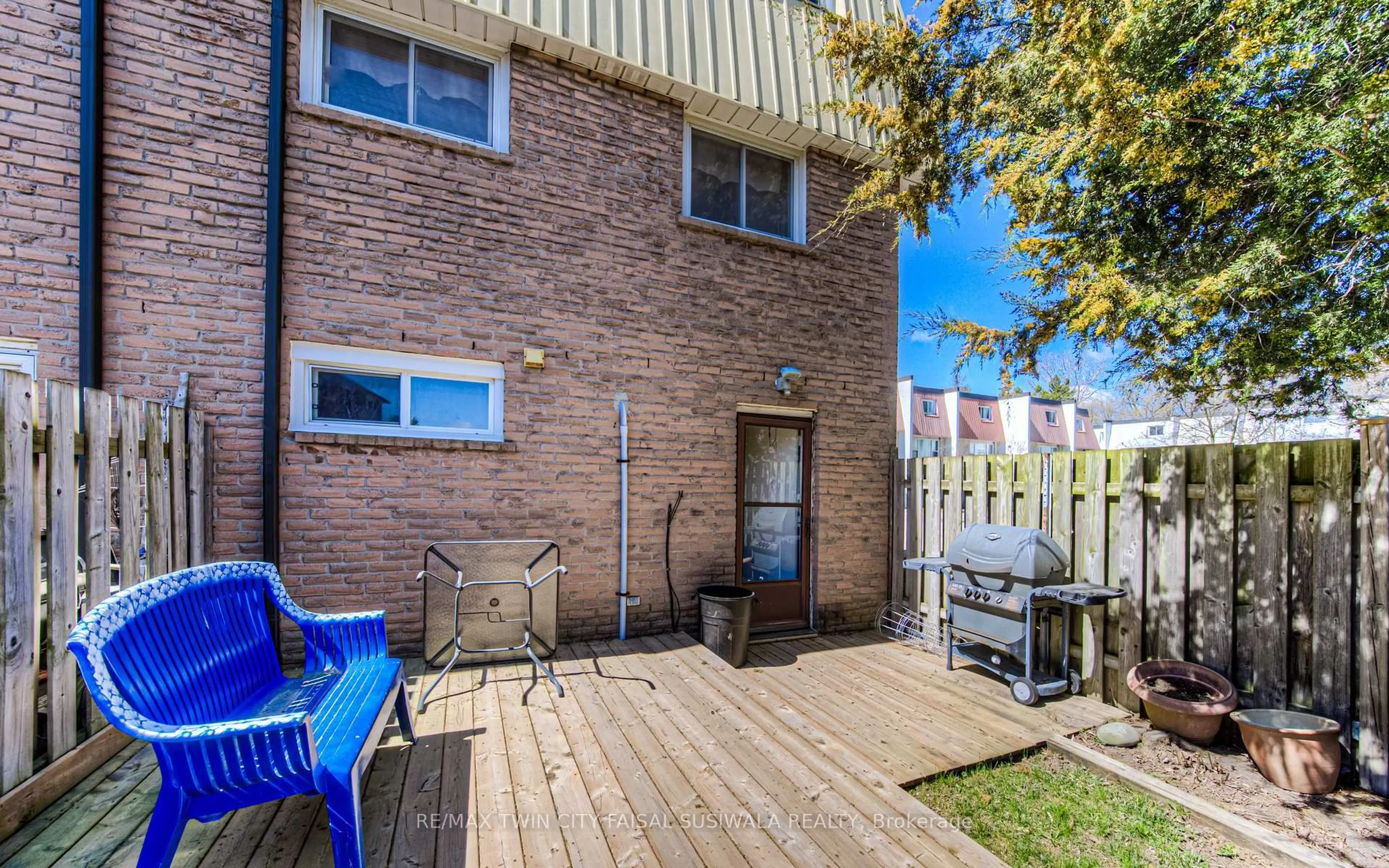 Patio, unknown for 70 Morgan Ave #6, Kitchener Ontario N2A 2M2
