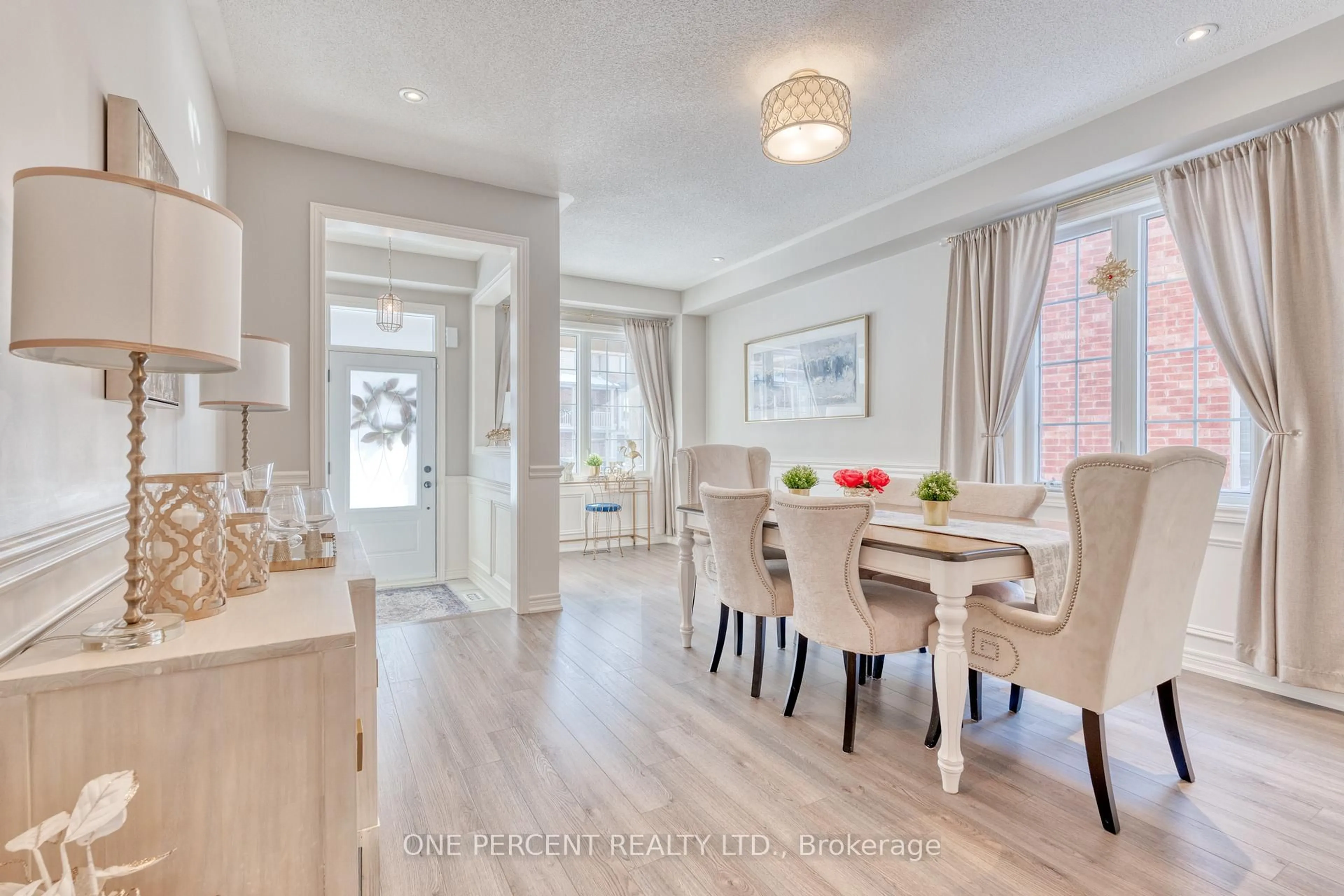 Dining room, unknown for 311 Humphrey St, Hamilton Ontario L8B 1X4