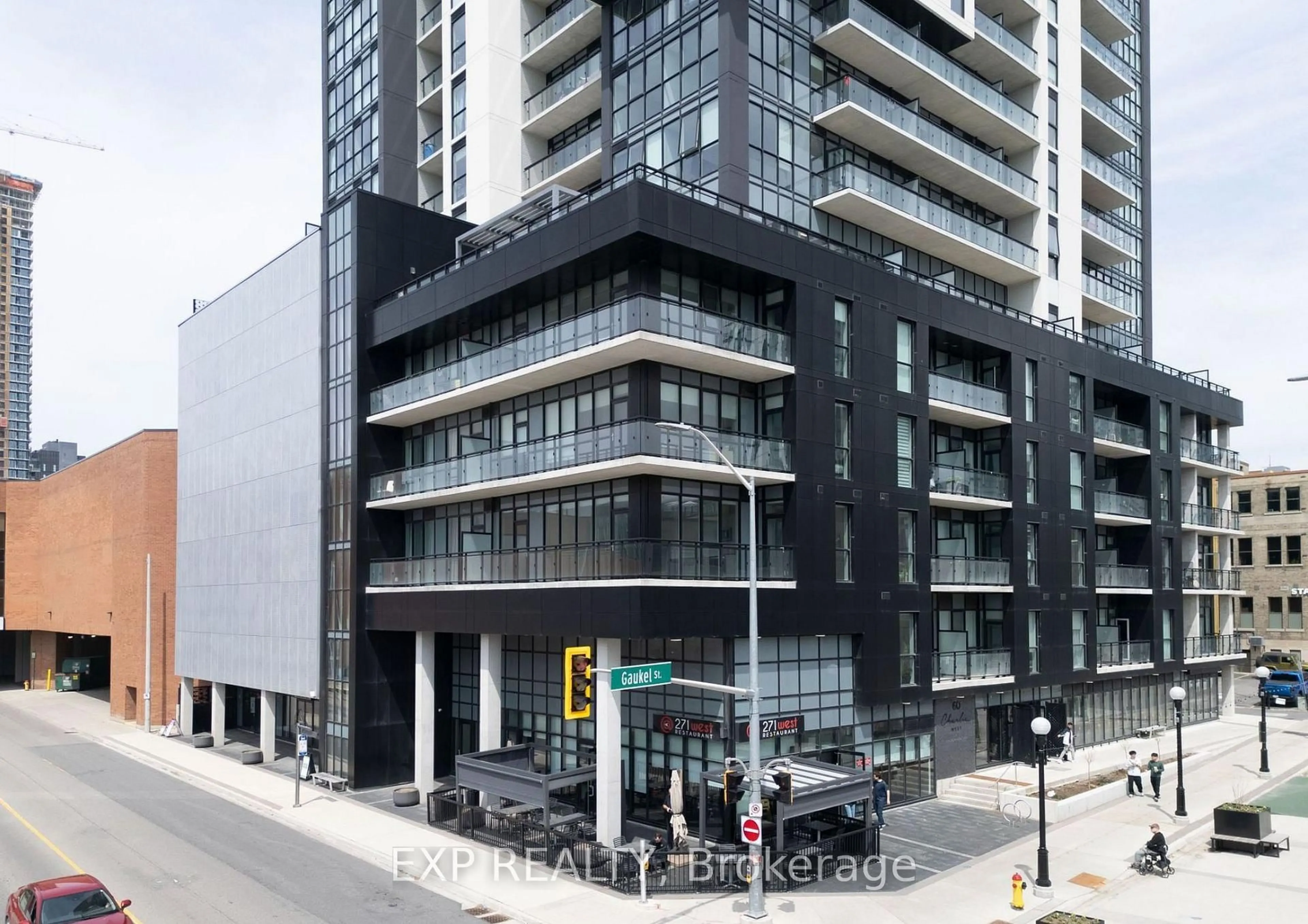 Indoor foyer for 60 Charles St #1108b, Kitchener Ontario N2G 0C9