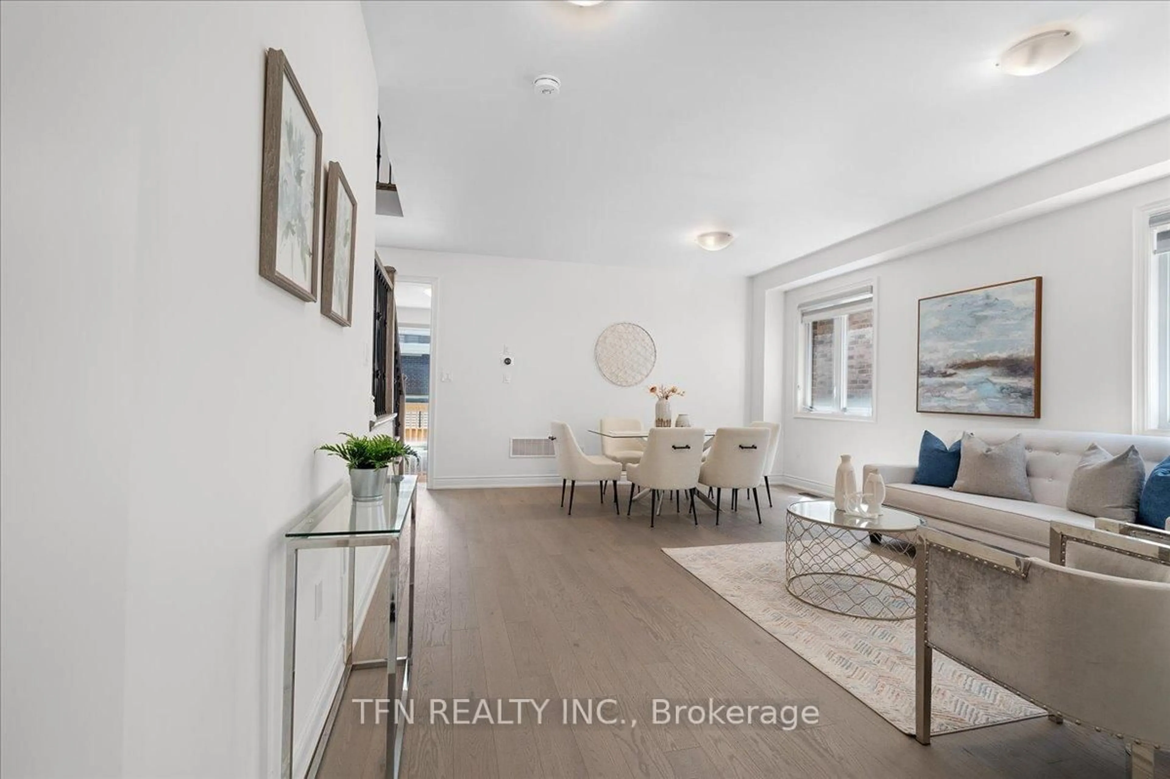 Indoor entryway for 134 Granite Ridge Tr, Hamilton Ontario L0R 2H7