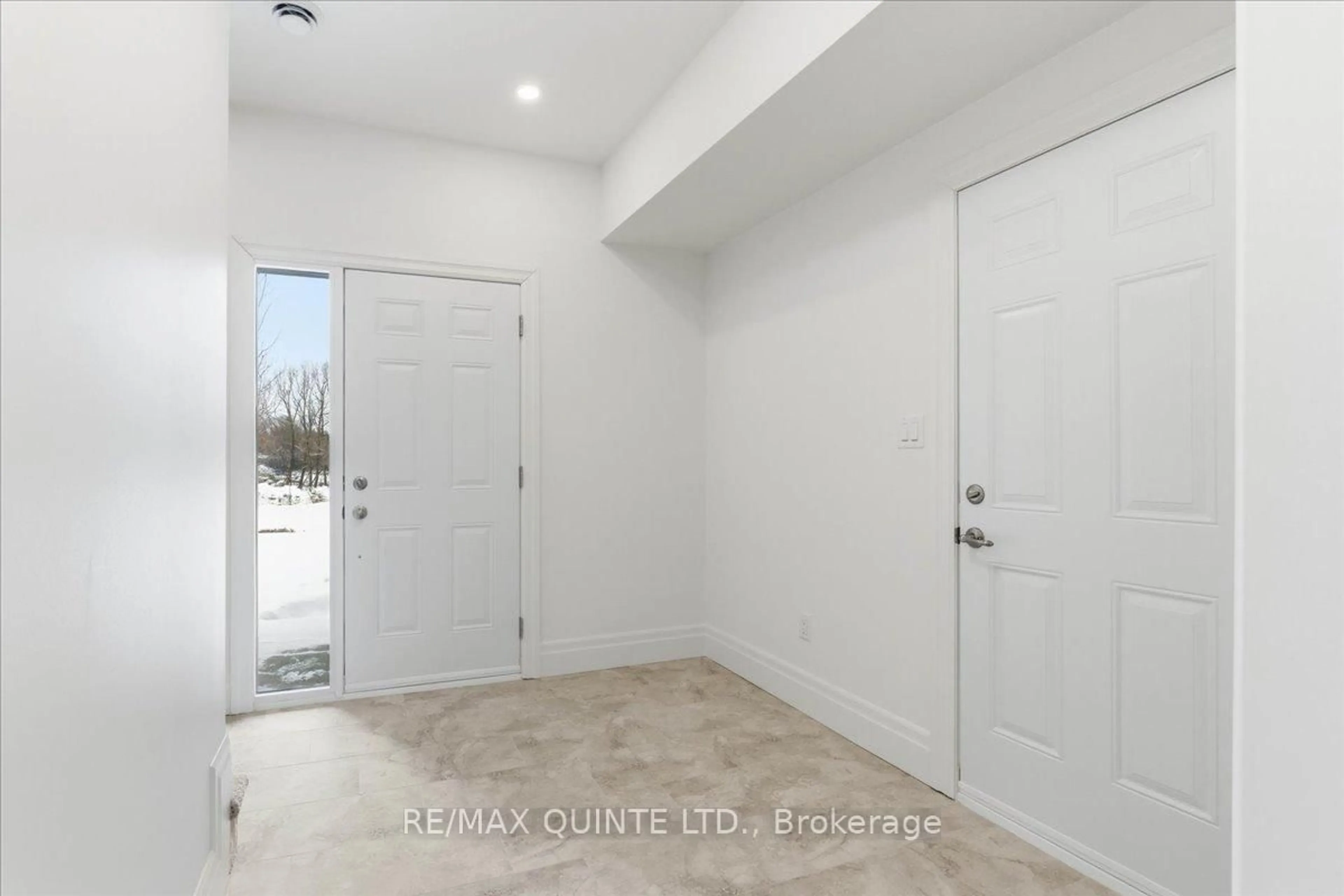 Indoor entryway for 99 Buchanan St, Prince Edward County Ontario K0K 2T0