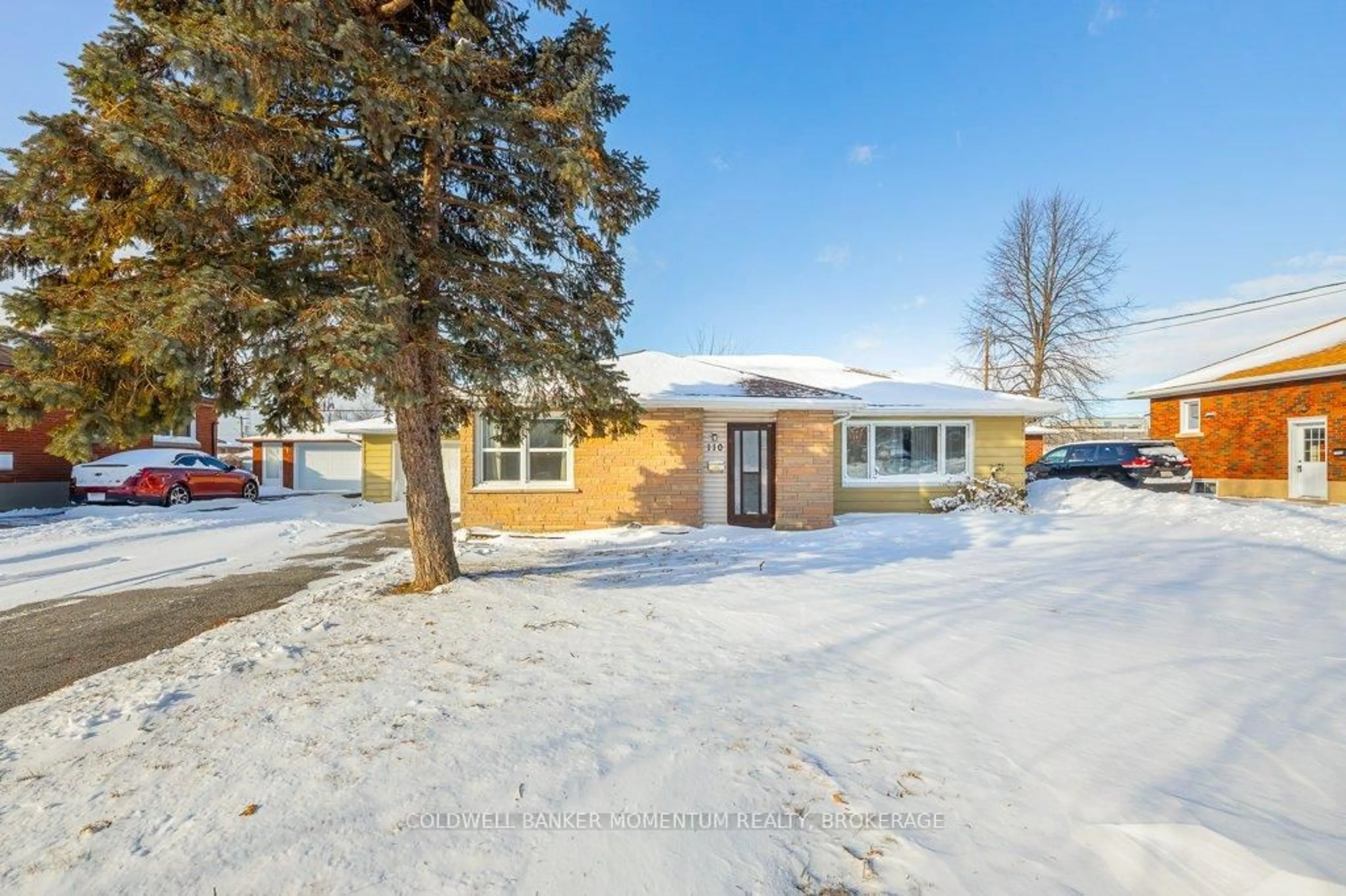 A pic from outside/outdoor area/front of a property/back of a property/a pic from drone, street for 110 Clarke St, Port Colborne Ontario L3K 2G3