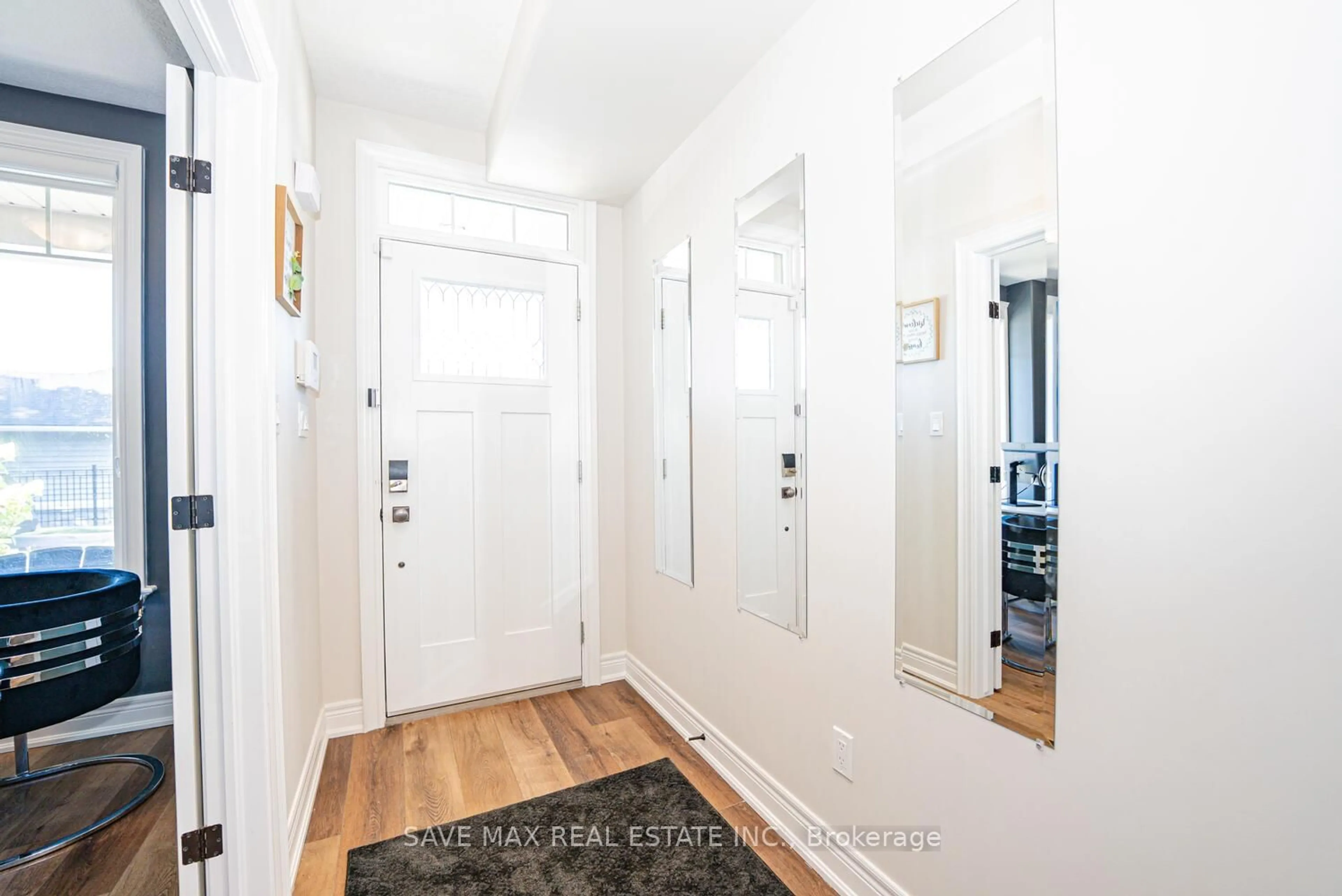 Indoor entryway for 2848 King St #11, Lincoln Ontario L0R 1S0