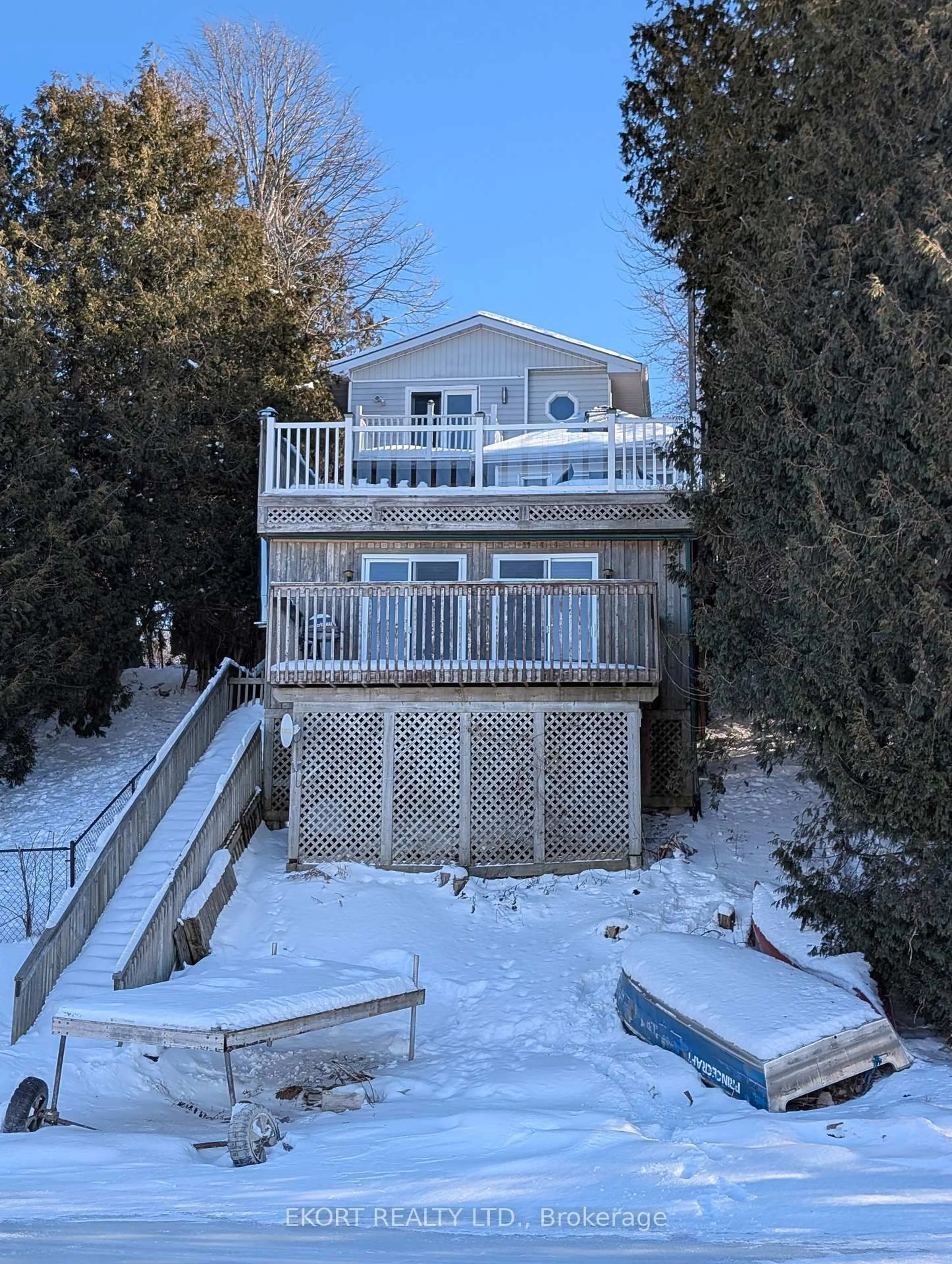 A pic from outside/outdoor area/front of a property/back of a property/a pic from drone, water/lake/river/ocean view for 5427 Young St #460, Hamilton Township Ontario K0K 2H0