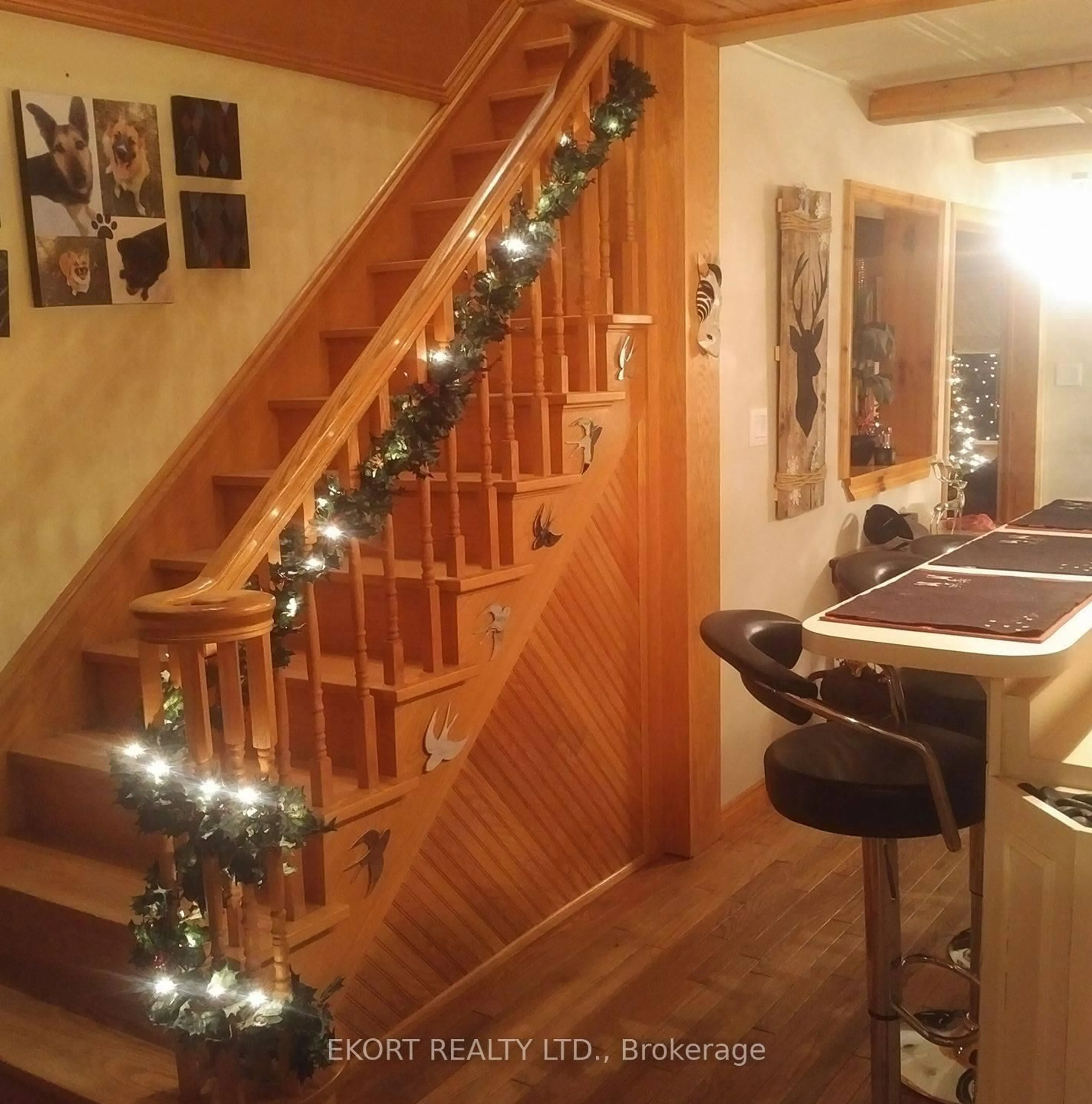 Stairs for 5427 Young St #460, Hamilton Township Ontario K0K 2H0