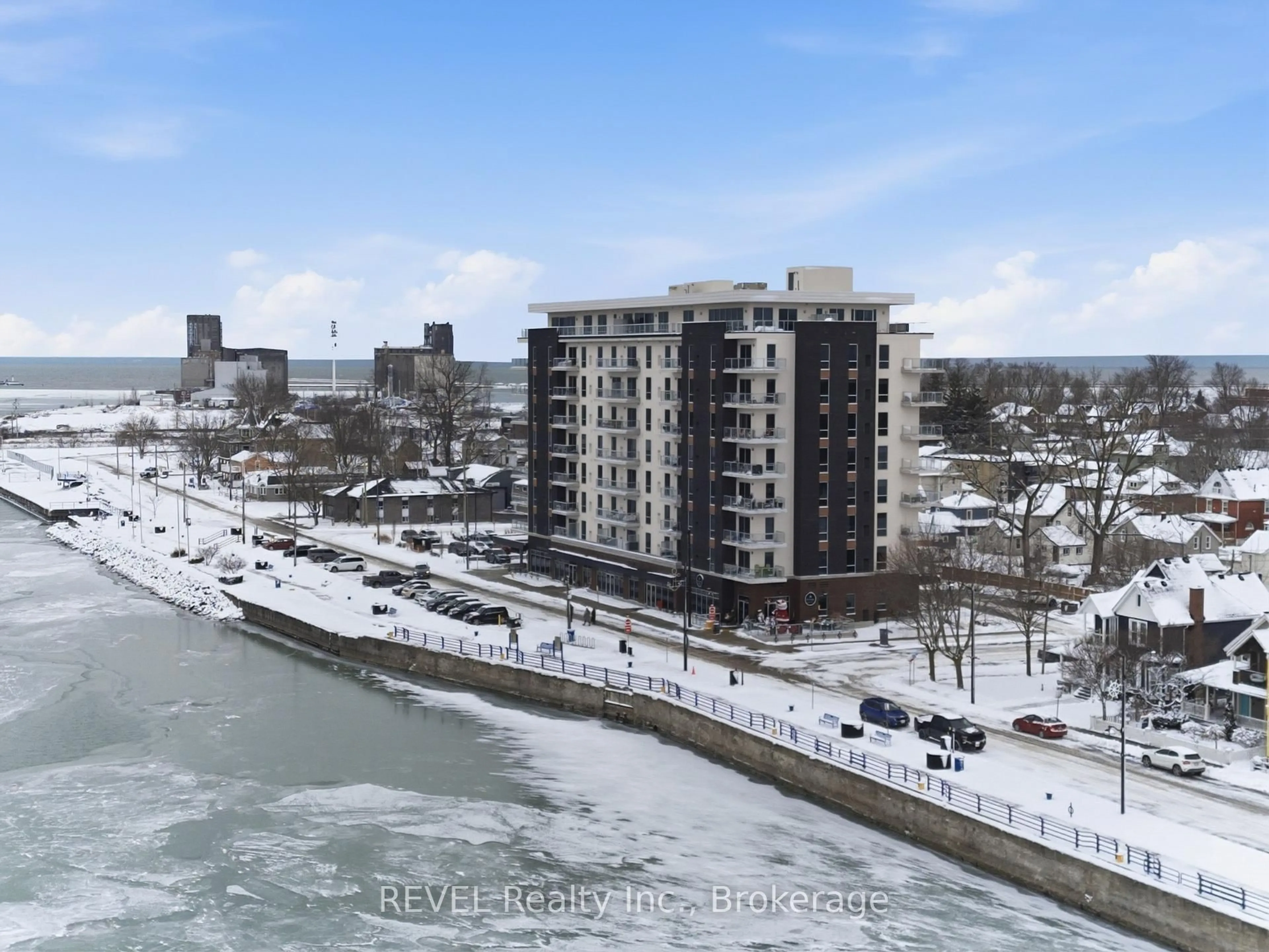 A pic from outside/outdoor area/front of a property/back of a property/a pic from drone, city buildings view from balcony for 118 West St #605, Port Colborne Ontario L3K 4C9