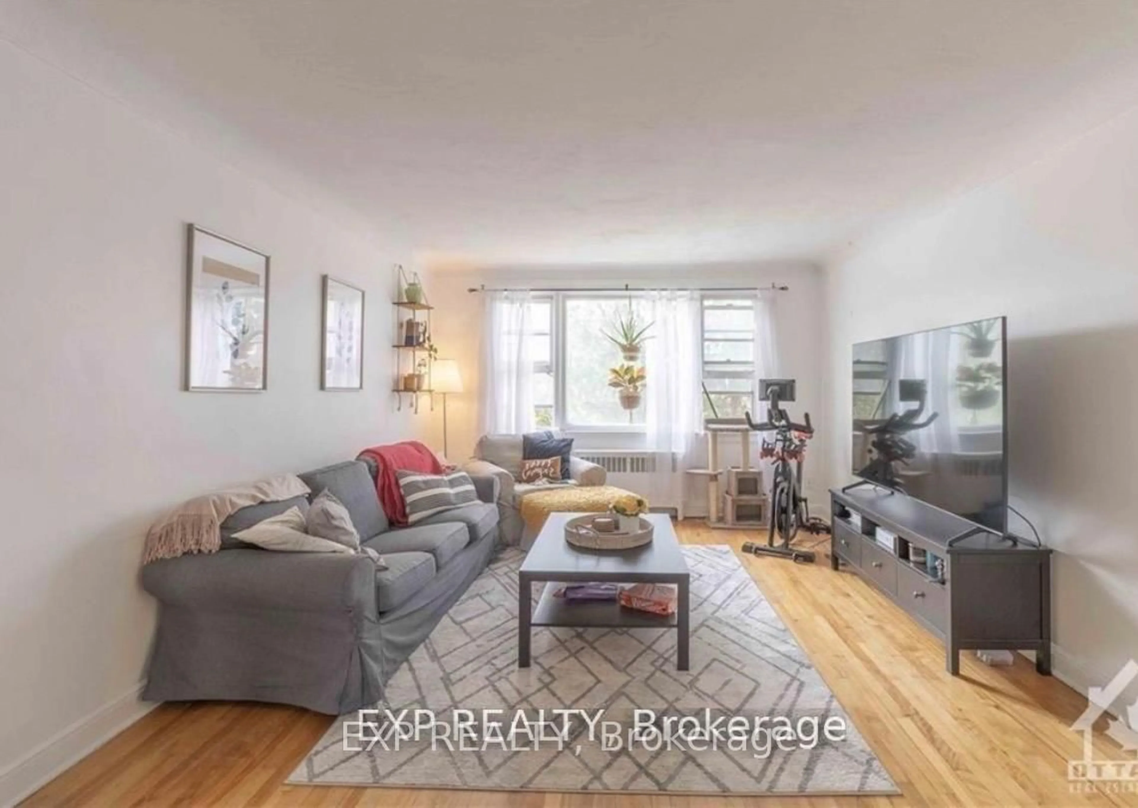 Living room with furniture, unknown for 873 Kirkwood Ave, Ottawa Ontario K1Z 5Y3