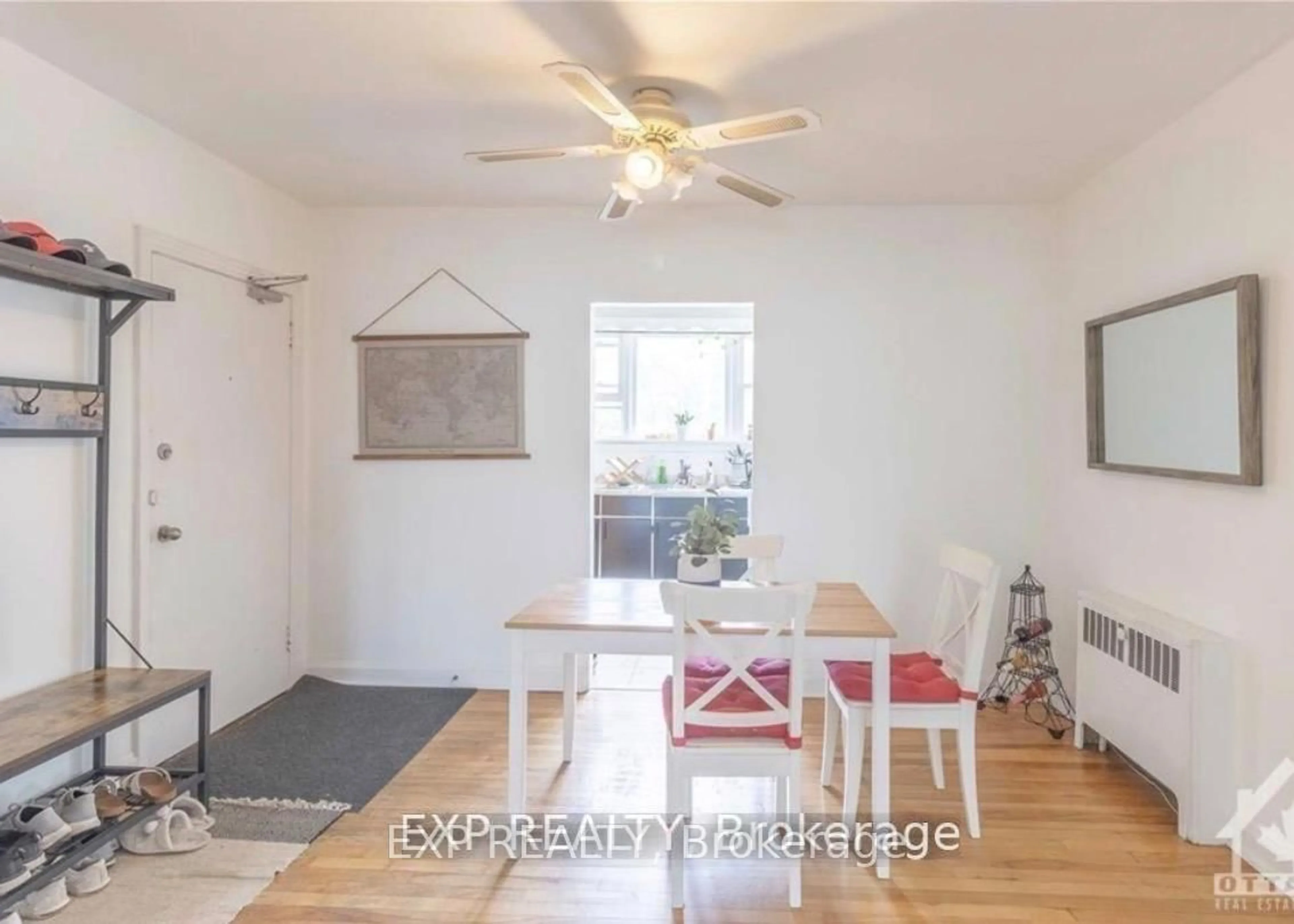 A pic of a room for 873 Kirkwood Ave, Ottawa Ontario K1Z 5Y3