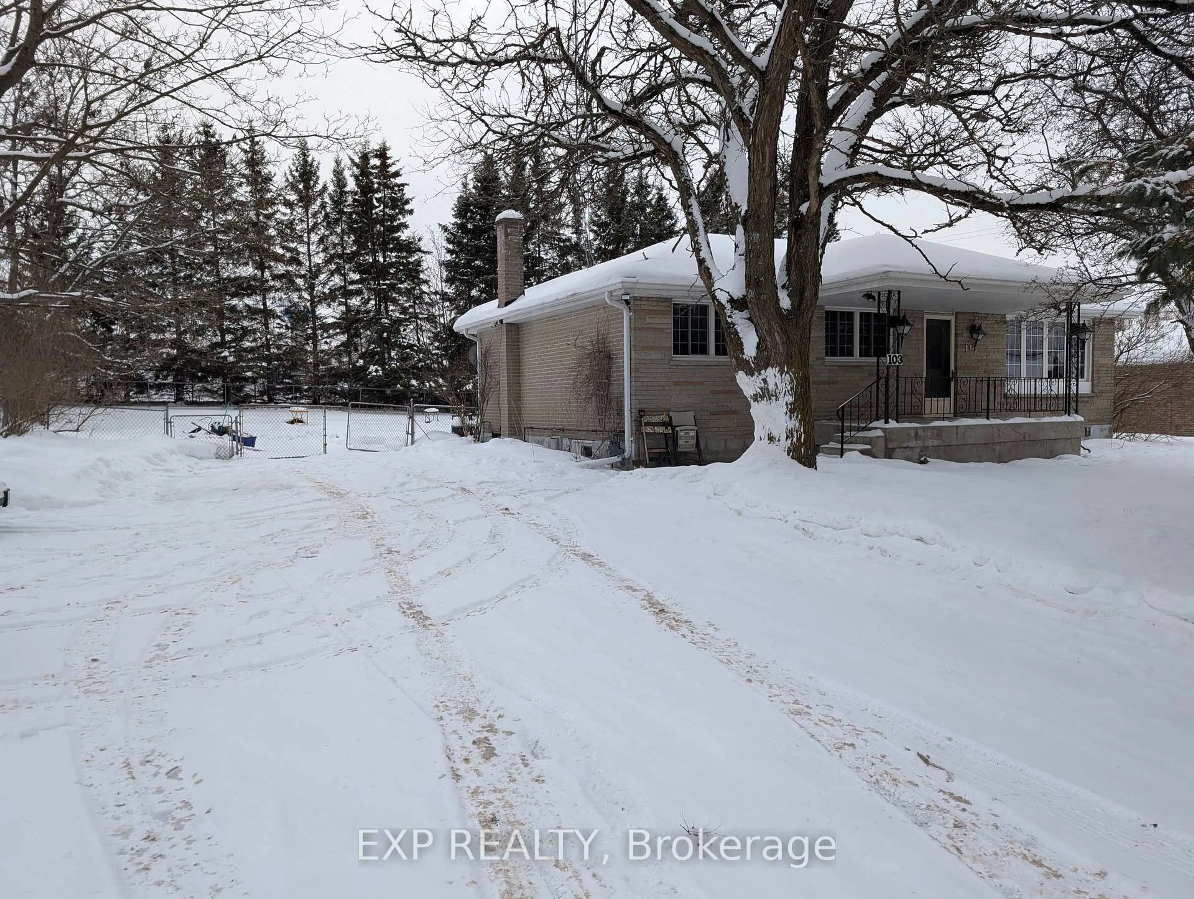 A pic from outside/outdoor area/front of a property/back of a property/a pic from drone, street for 103 BRIDGE St, Selwyn Ontario K0L 2H0