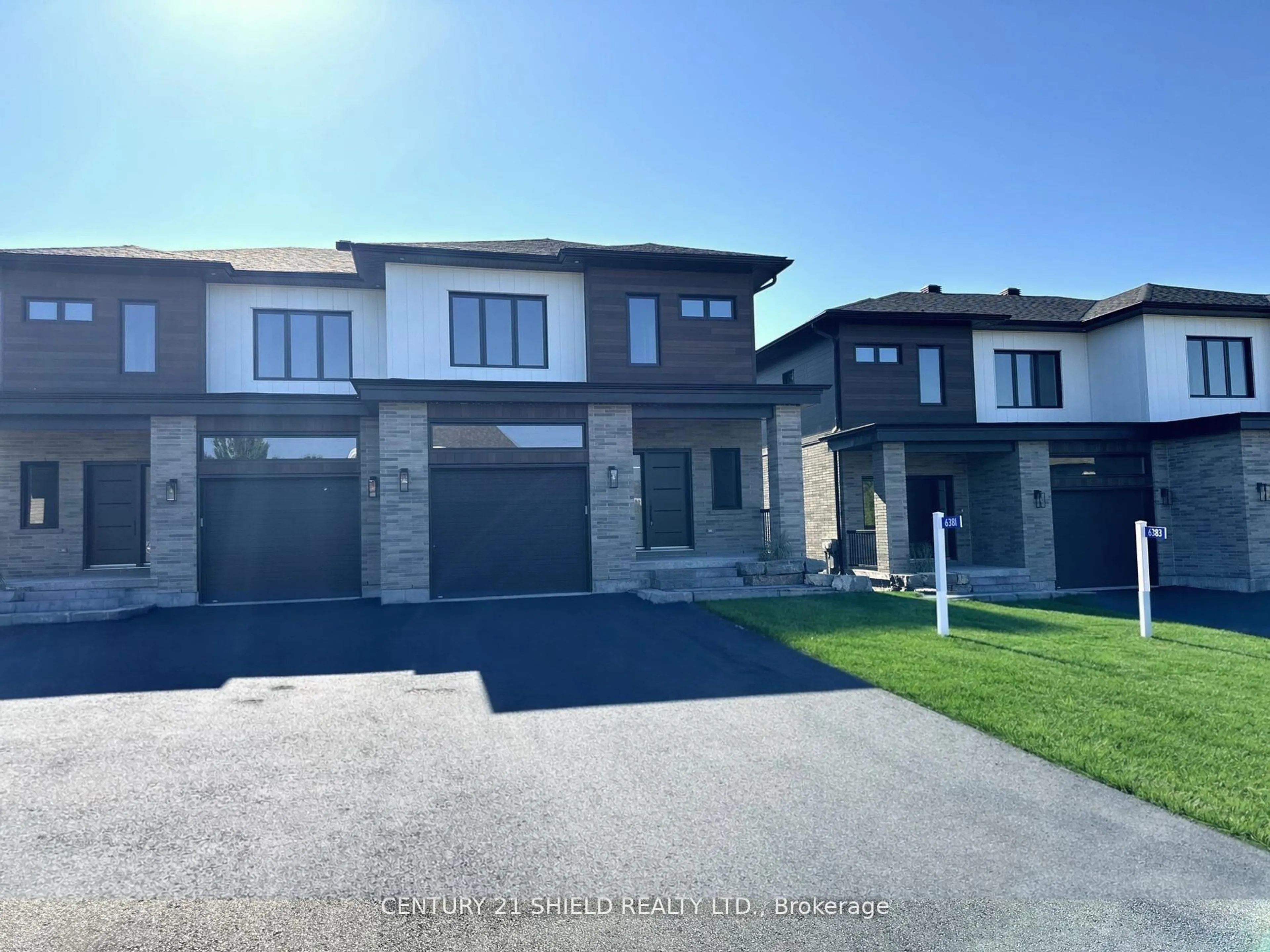 A pic from outside/outdoor area/front of a property/back of a property/a pic from drone, street for 6831 Monument Way, South Glengarry Ontario K0C 2C0