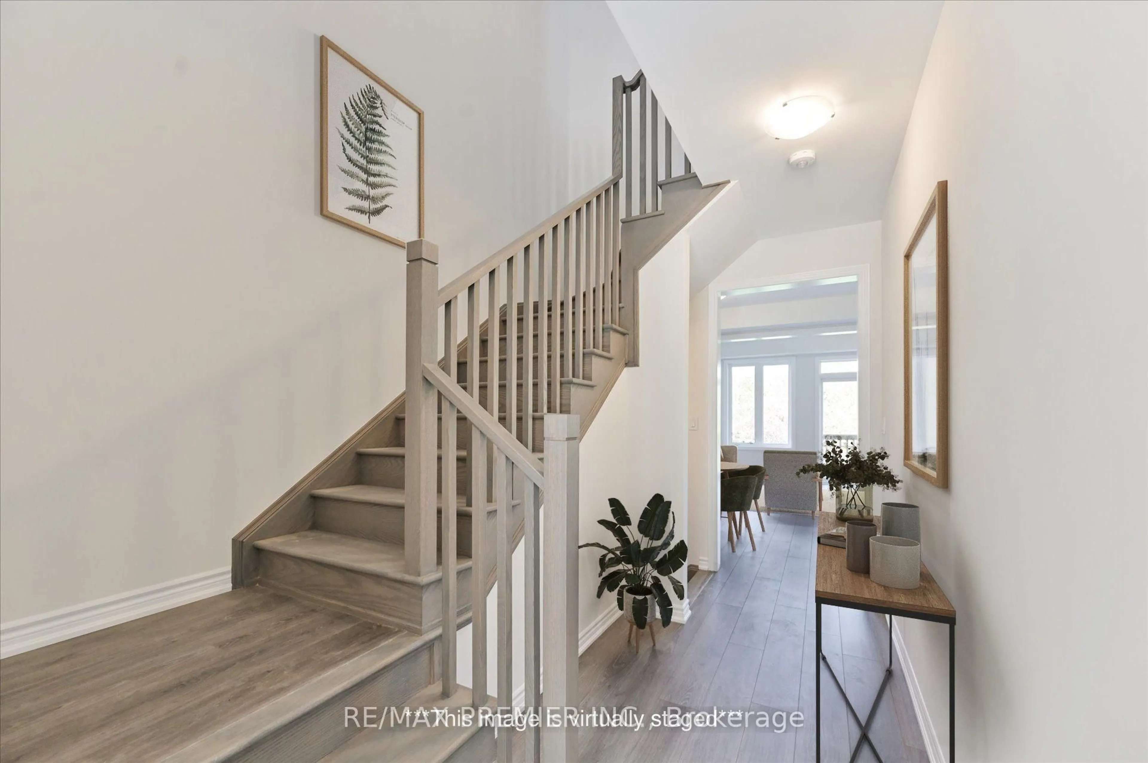 Indoor entryway for 39 Hickey Lane, Kawartha Lakes Ontario K9V 0T2