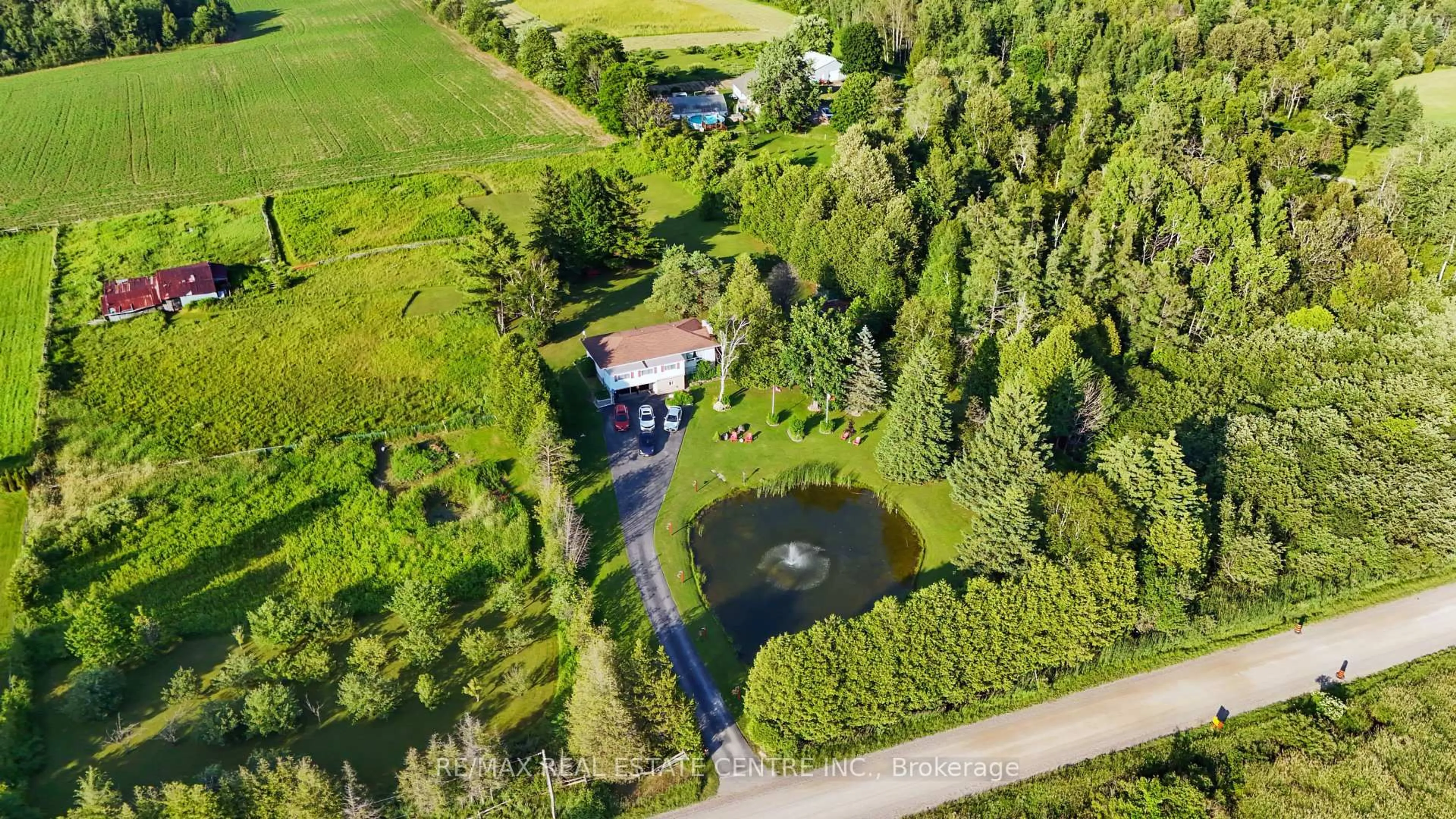 A pic from outside/outdoor area/front of a property/back of a property/a pic from drone, water/lake/river/ocean view for 5183 First Line, Erin Ontario L7J 2L9
