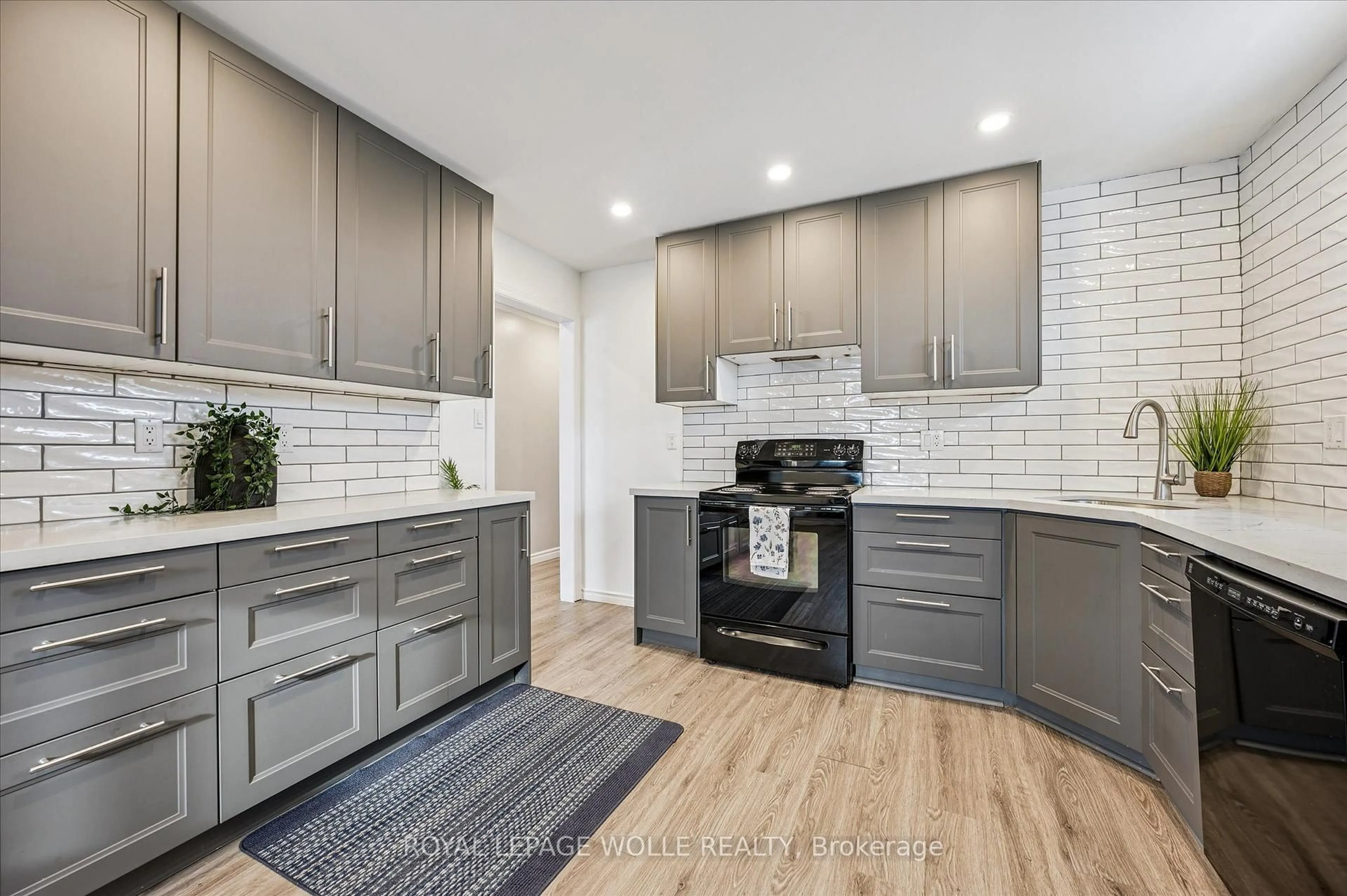 Open concept kitchen, unknown for 263 The Country Way, Kitchener Ontario N2E 2V6