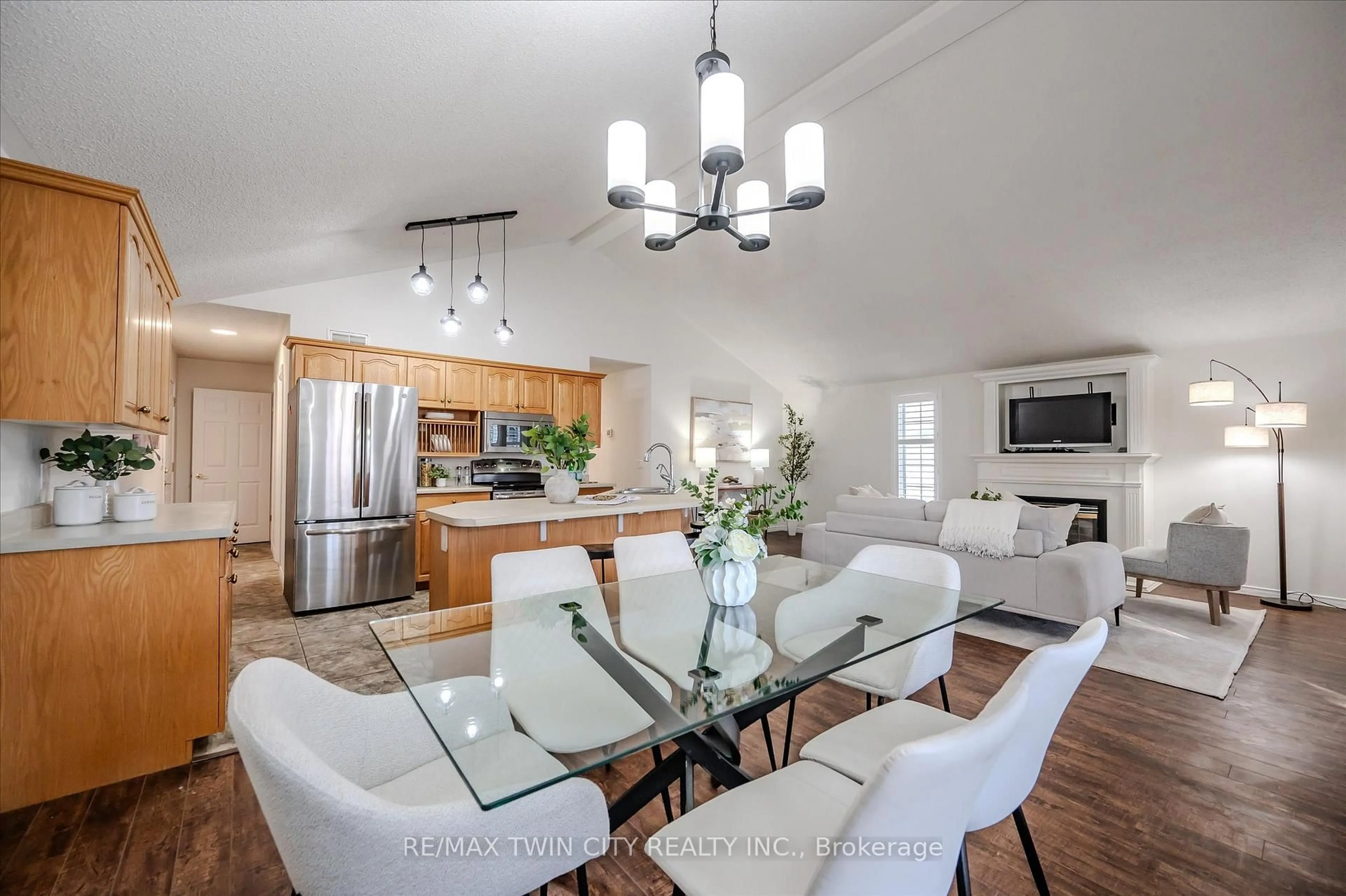 Open concept kitchen, unknown for 185 Wesley Cres, Woolwich Ontario N2J 4G8