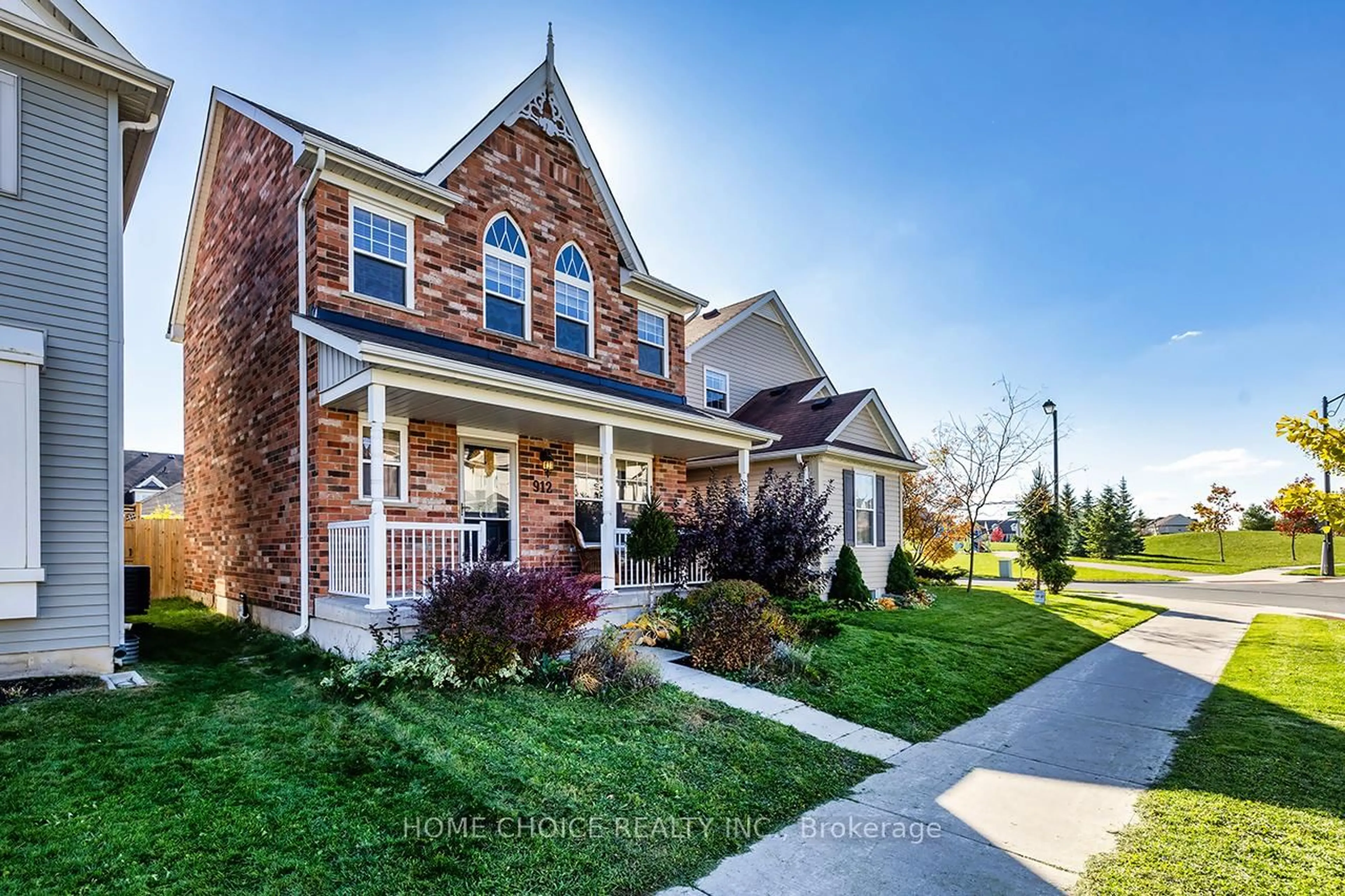 Home with brick exterior material, street for 912 Broadway Blvd, Peterborough Ontario K9H 0G8