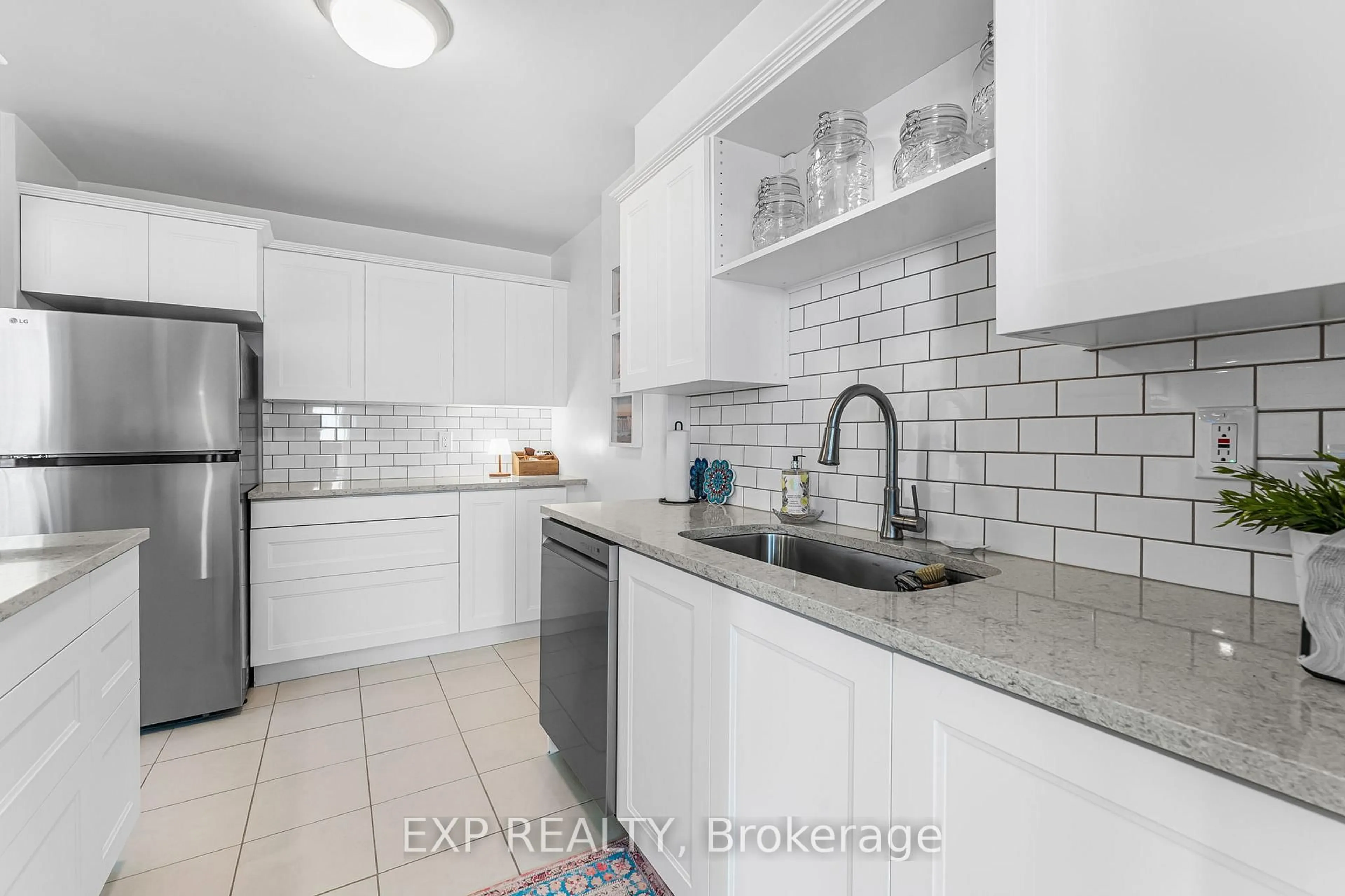Standard kitchen, ceramic/tile floor for 15 Towering Heights Blvd #509, St. Catharines Ontario L2T 3G7