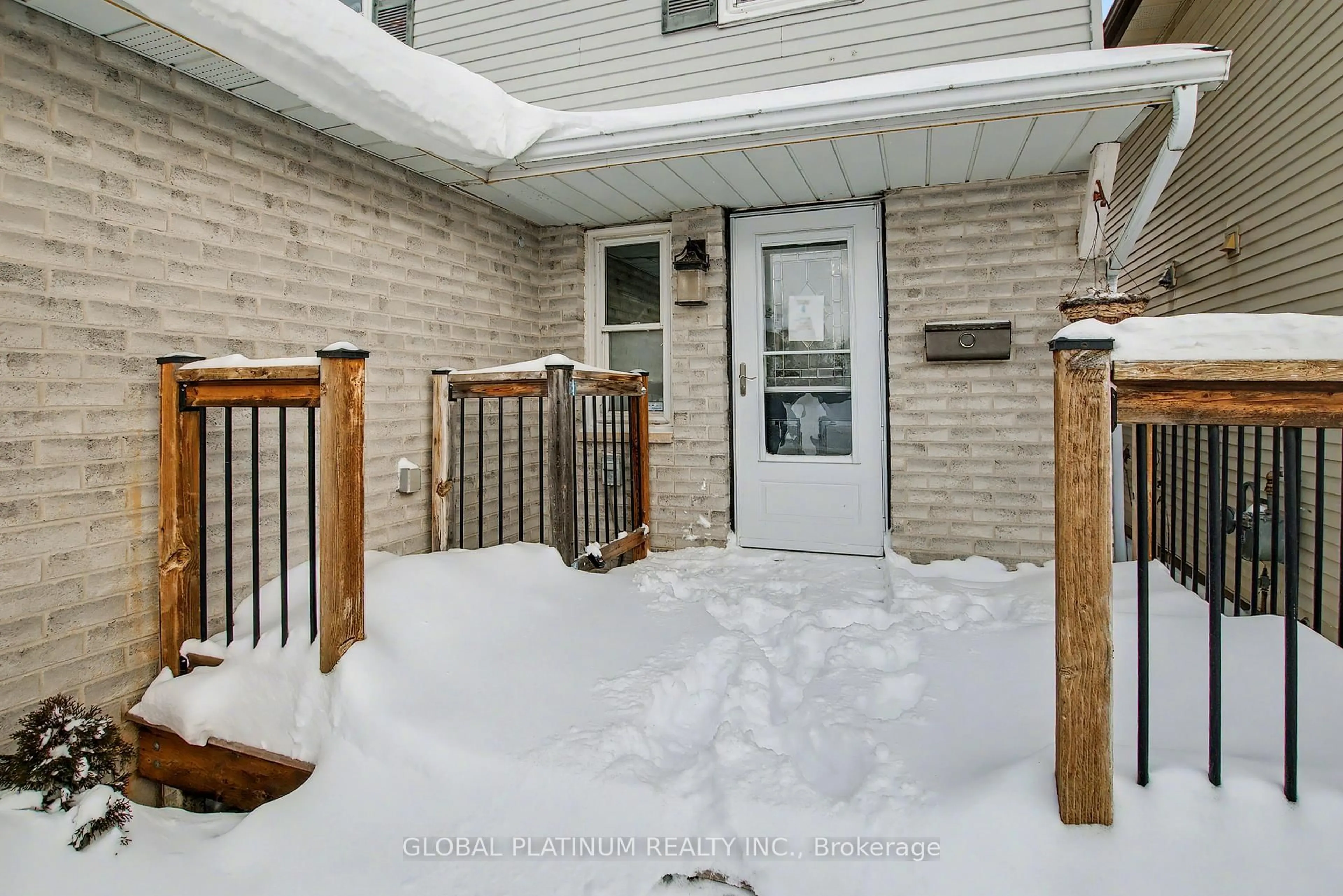 Indoor entryway for 279 Auden Rd, Guelph Ontario N1E 6N5