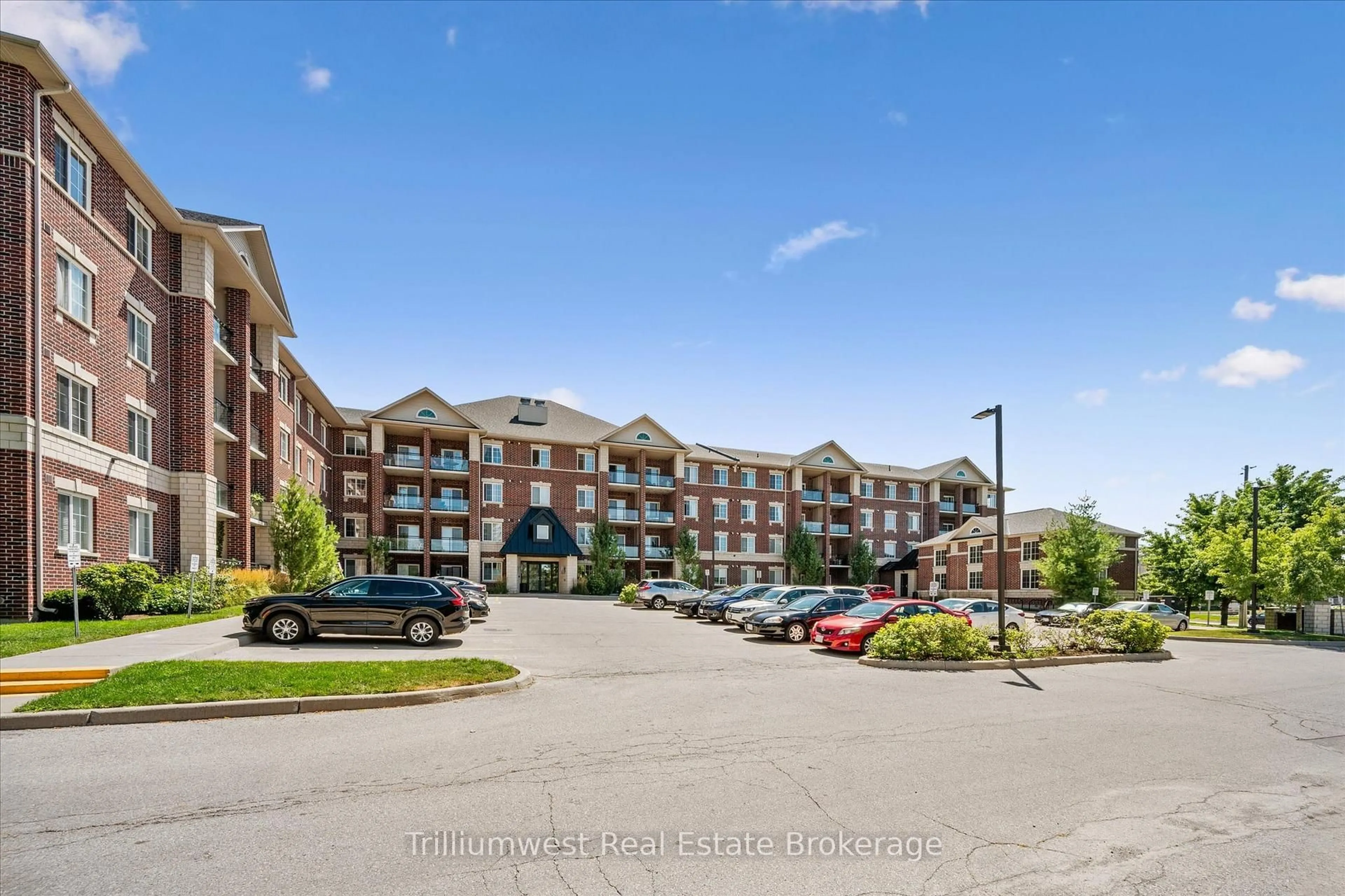 A pic from outside/outdoor area/front of a property/back of a property/a pic from drone, mountain view for 1440 GORDON St #321, Guelph Ontario N1L 1C8