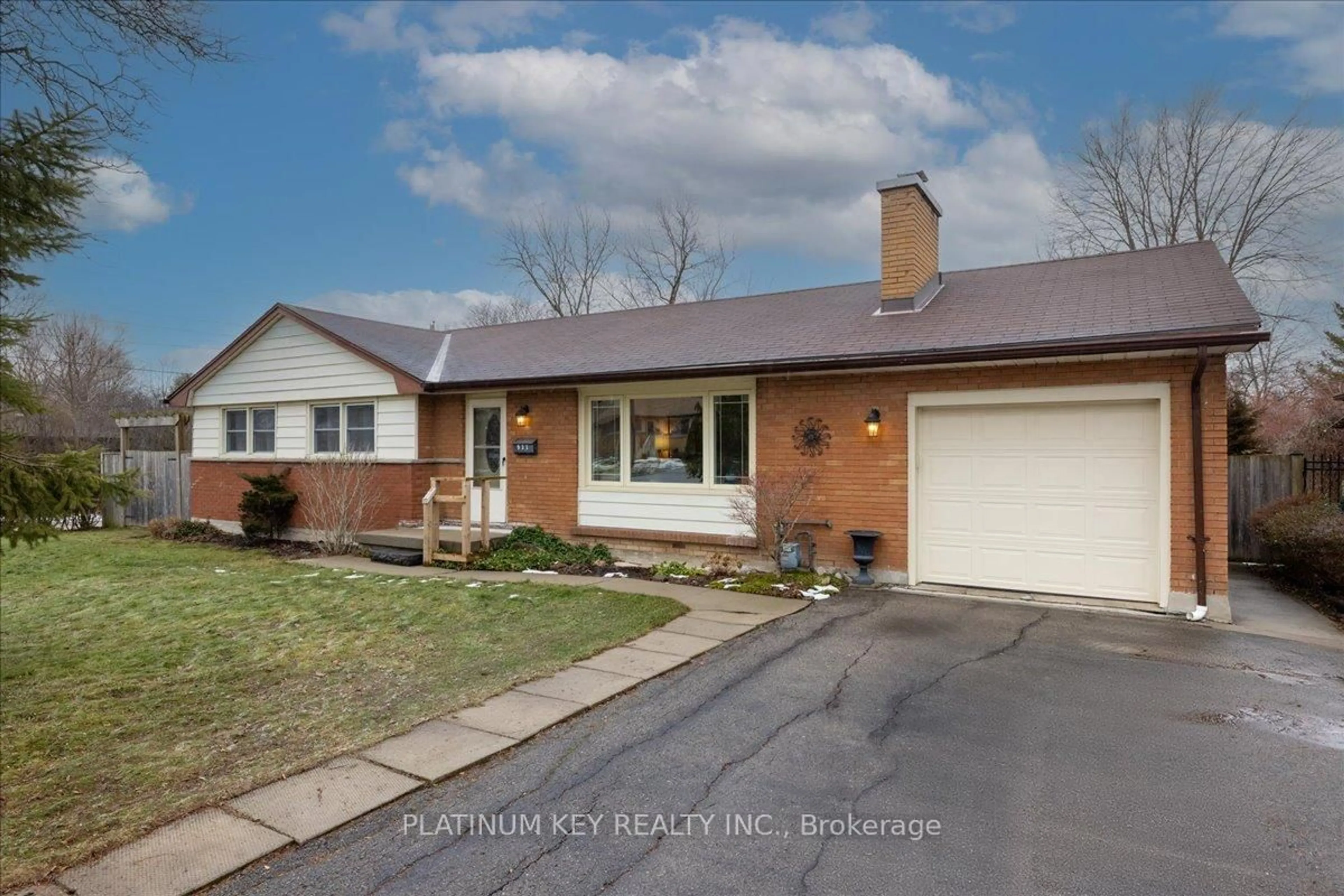 Home with brick exterior material, street for 931 Valetta St, London North Ontario N6H 2Z4