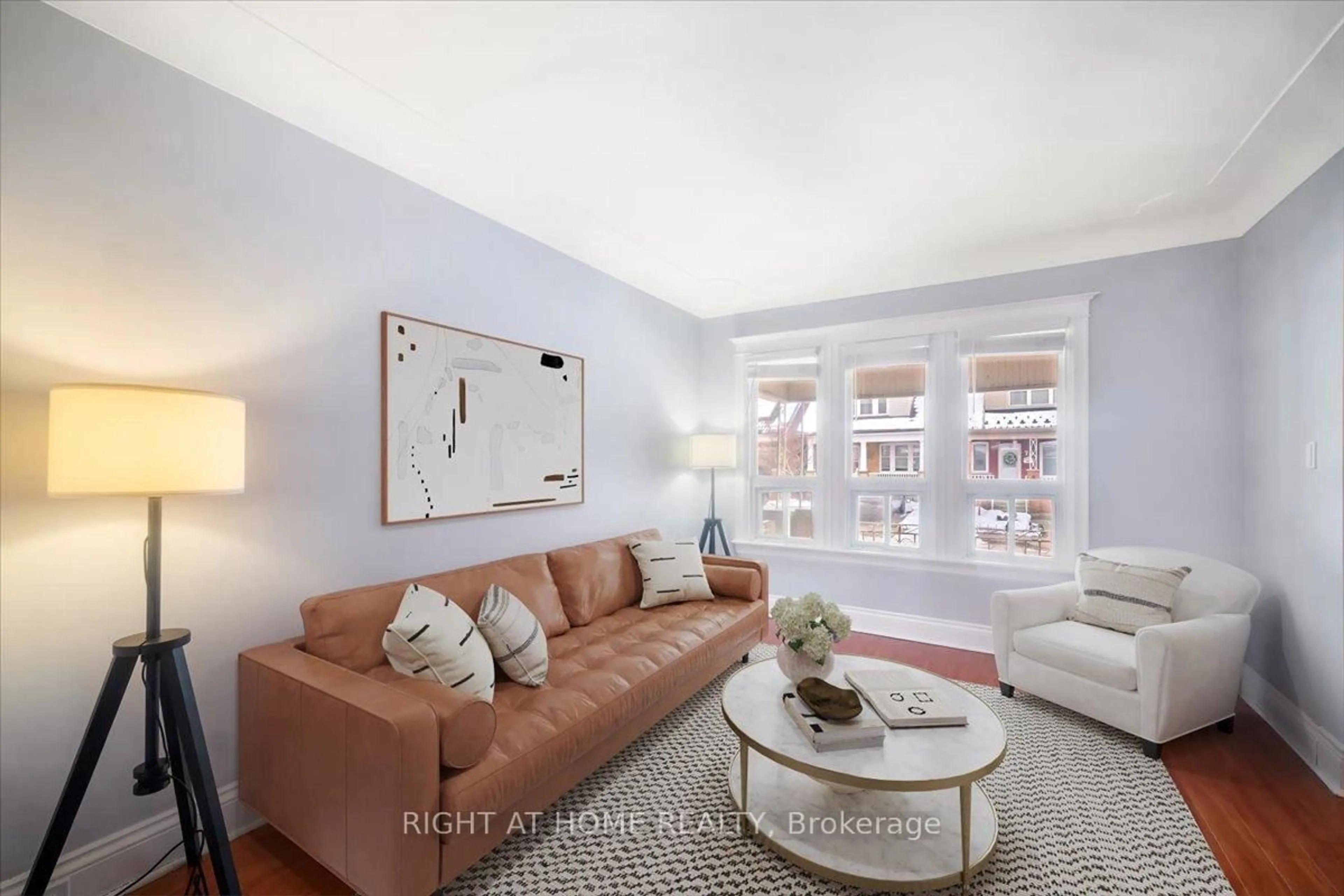 Living room with furniture, unknown for 75 Somerset Ave, Hamilton Ontario L8L 2L6