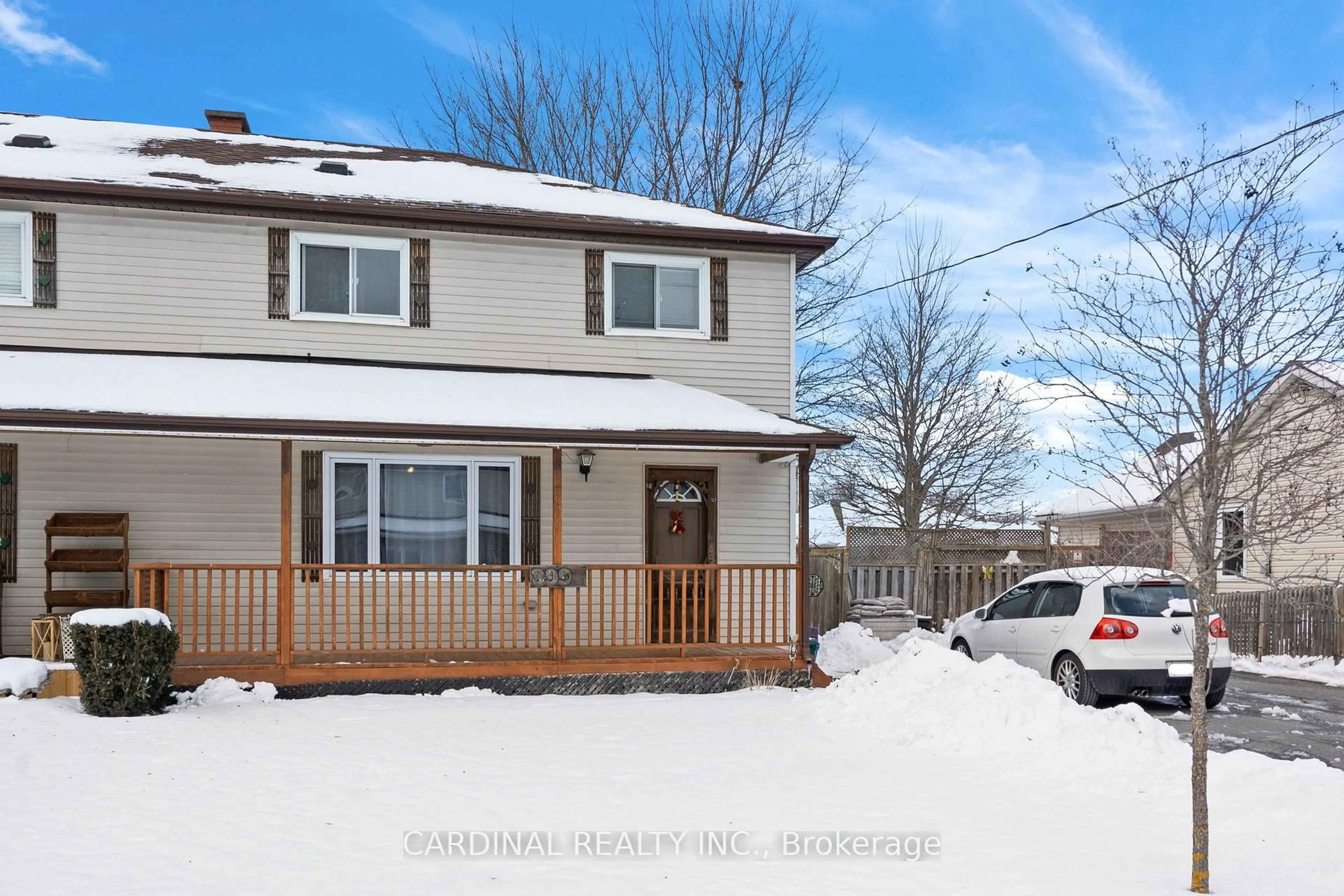 A pic from outside/outdoor area/front of a property/back of a property/a pic from drone, street for 399 Alexandria Dr, Cobourg Ontario K9A 5T1