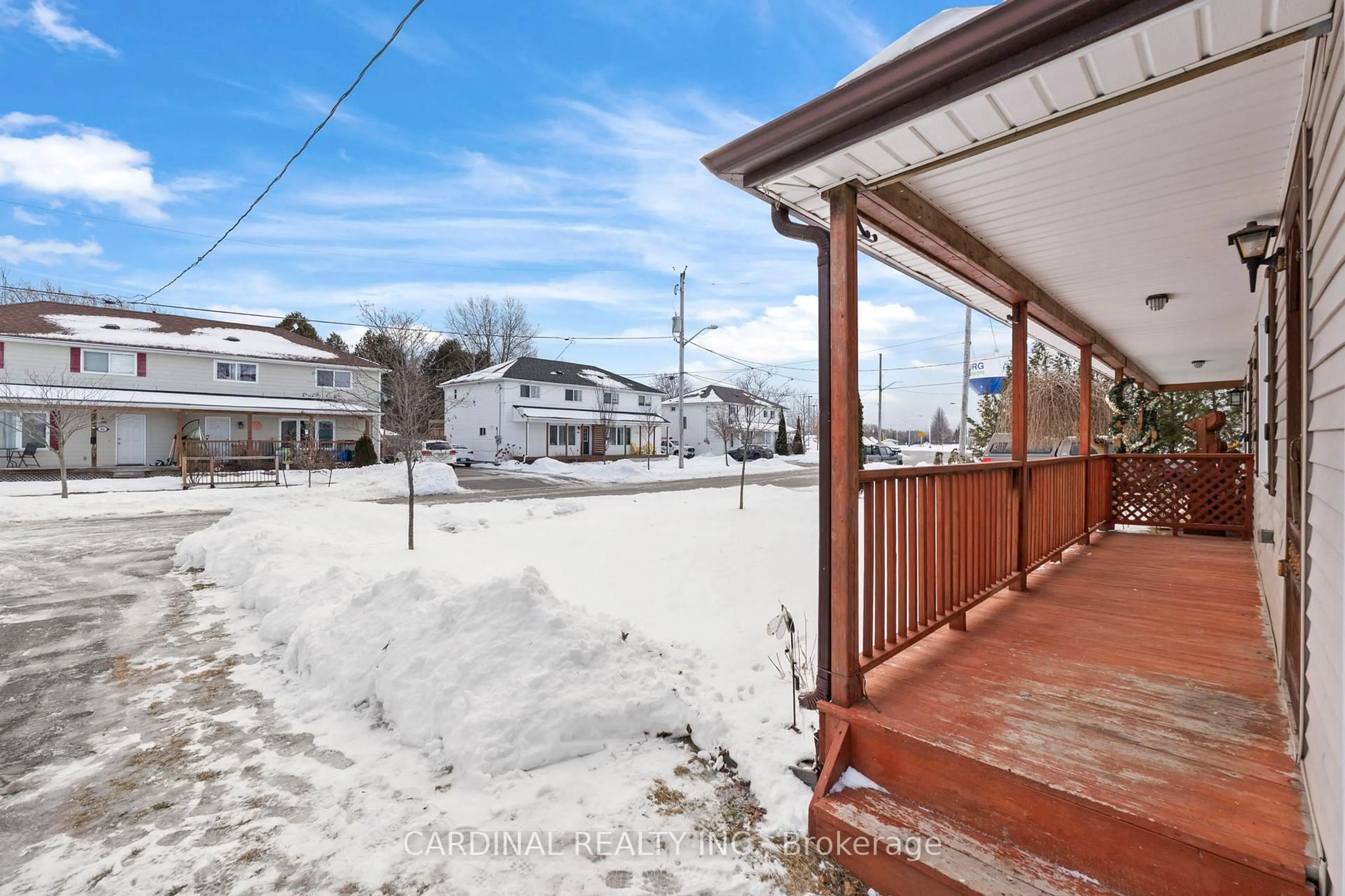 Patio, street for 399 Alexandria Dr, Cobourg Ontario K9A 5T1