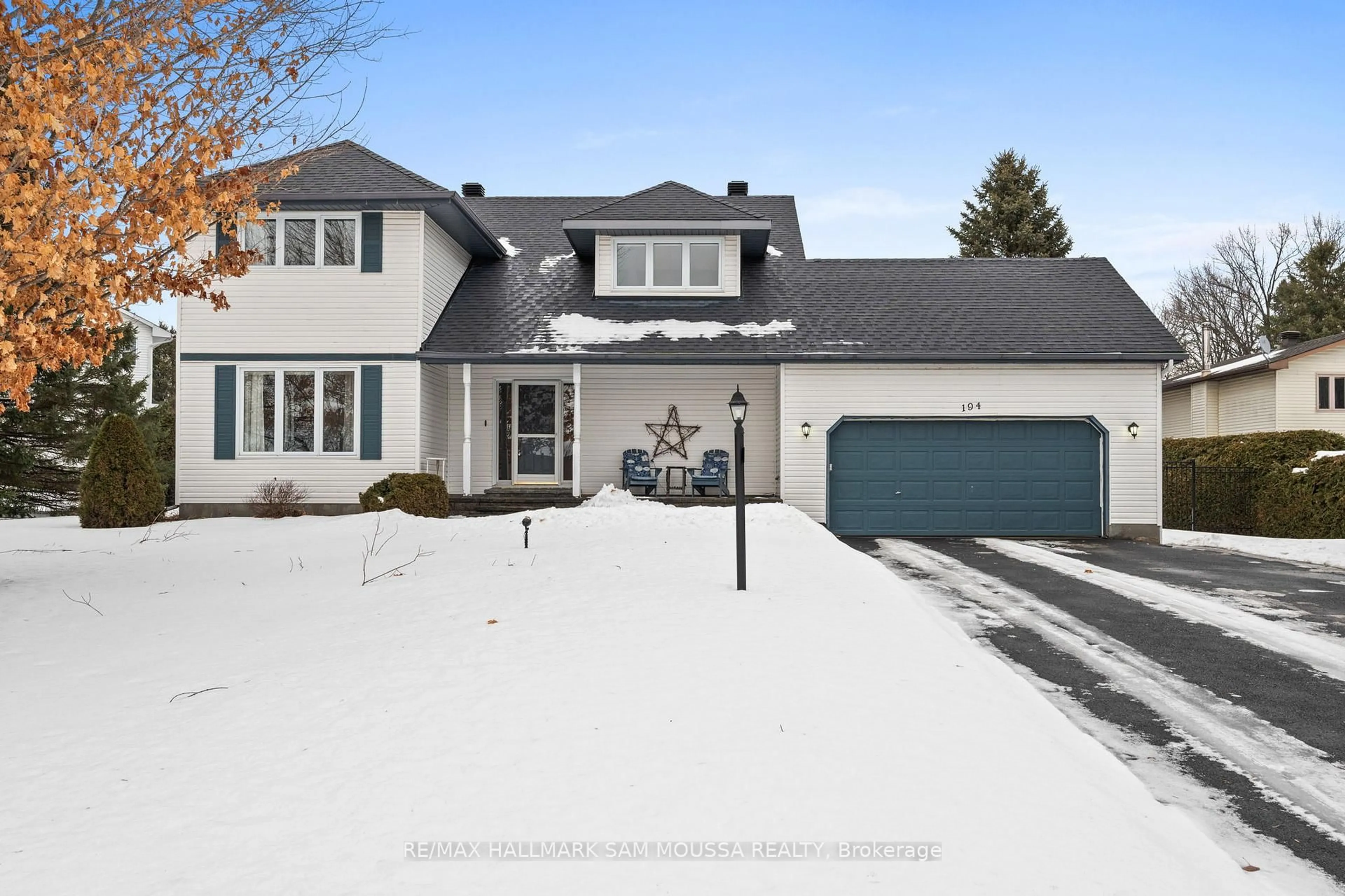 Home with vinyl exterior material, street for 194 Robertlee Dr, Carp Ontario K0A 1L0