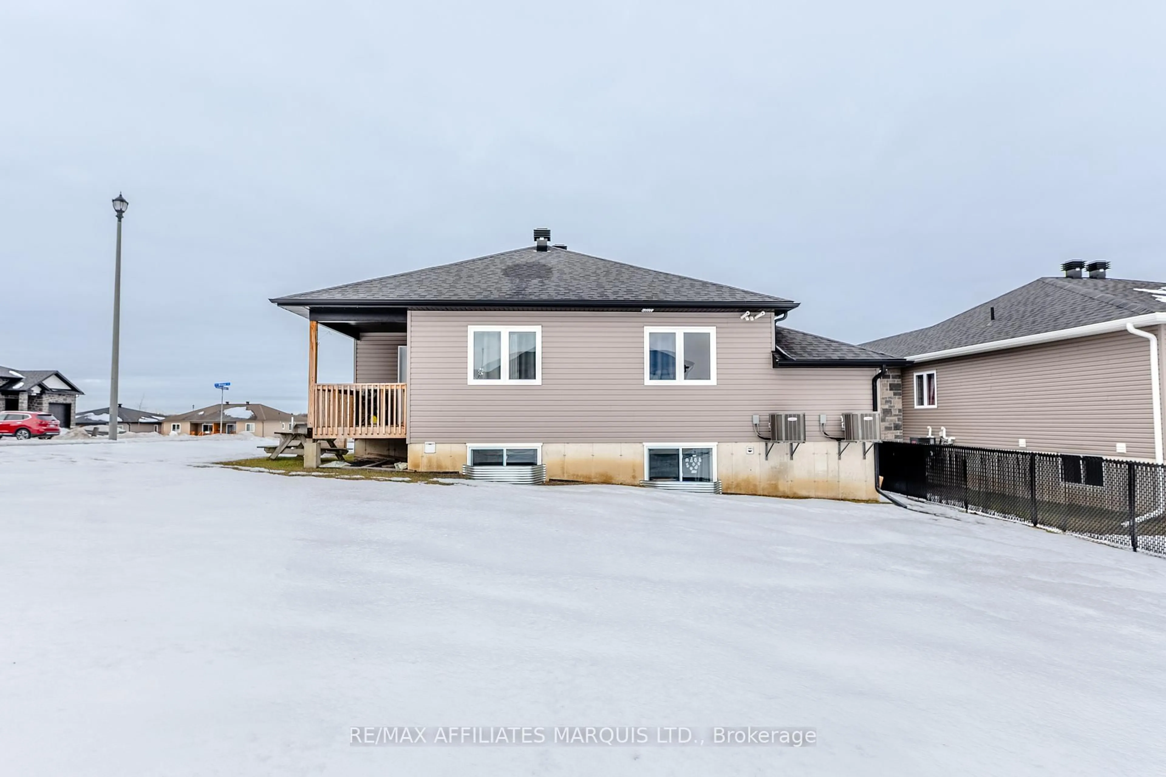 A pic from outside/outdoor area/front of a property/back of a property/a pic from drone, unknown for 2459 Watson Cres, Cornwall Ontario K6H 0H9