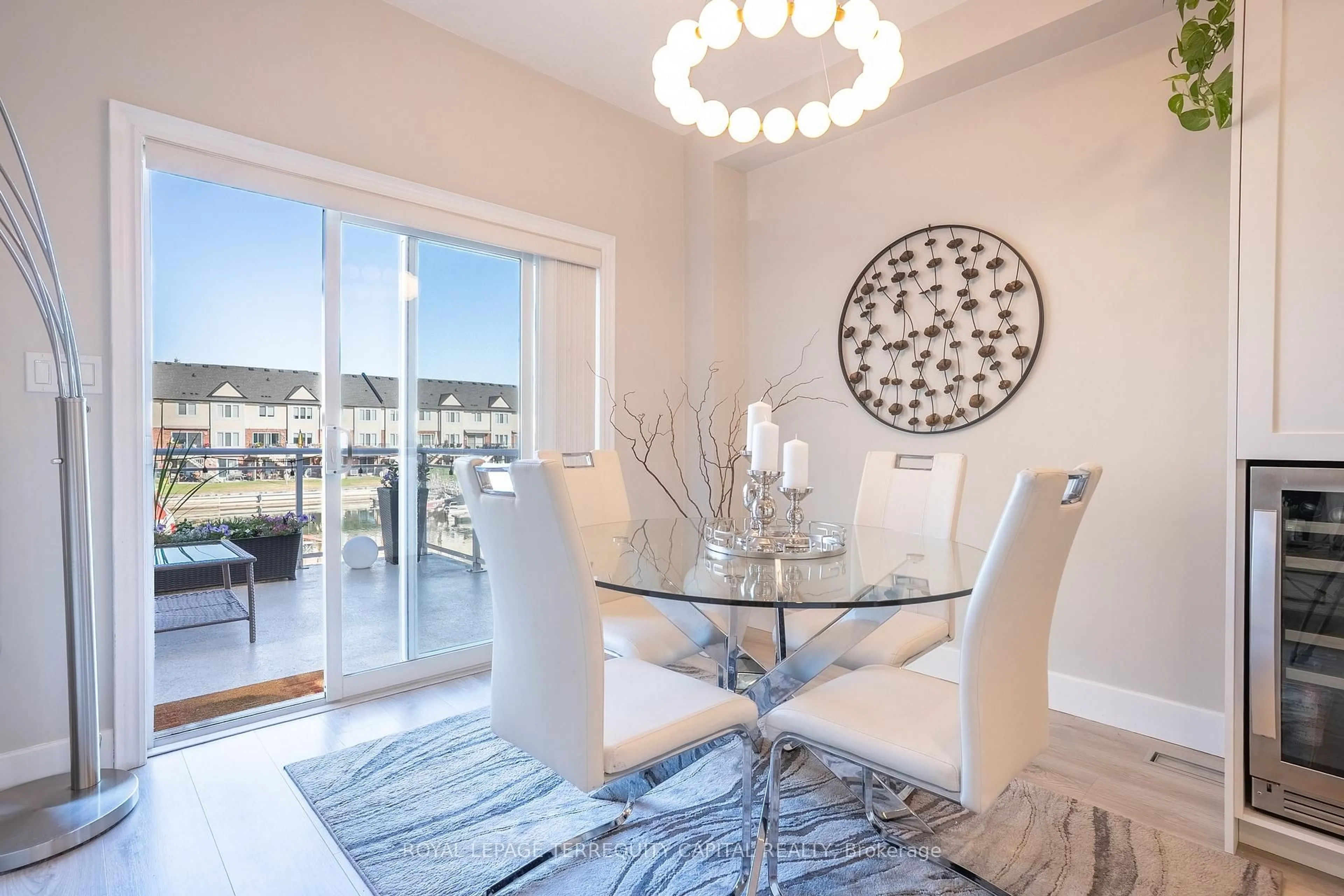 Dining room, unknown for 31 Sunvale Pl #25, Hamilton Ontario L8E 4Z6