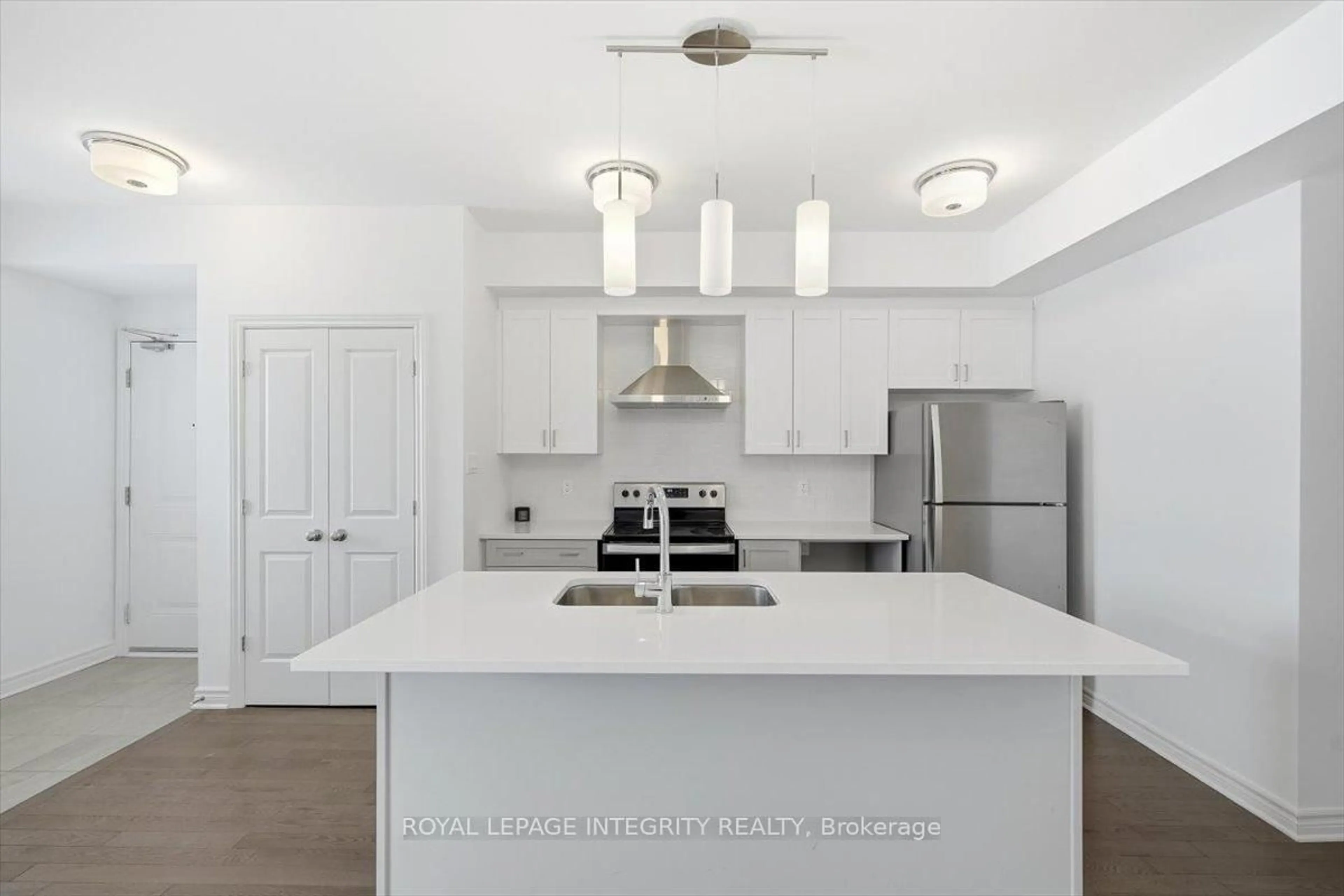 Open concept kitchen, unknown for 41 Carabiner Private, Ottawa Ontario K1W 0L7
