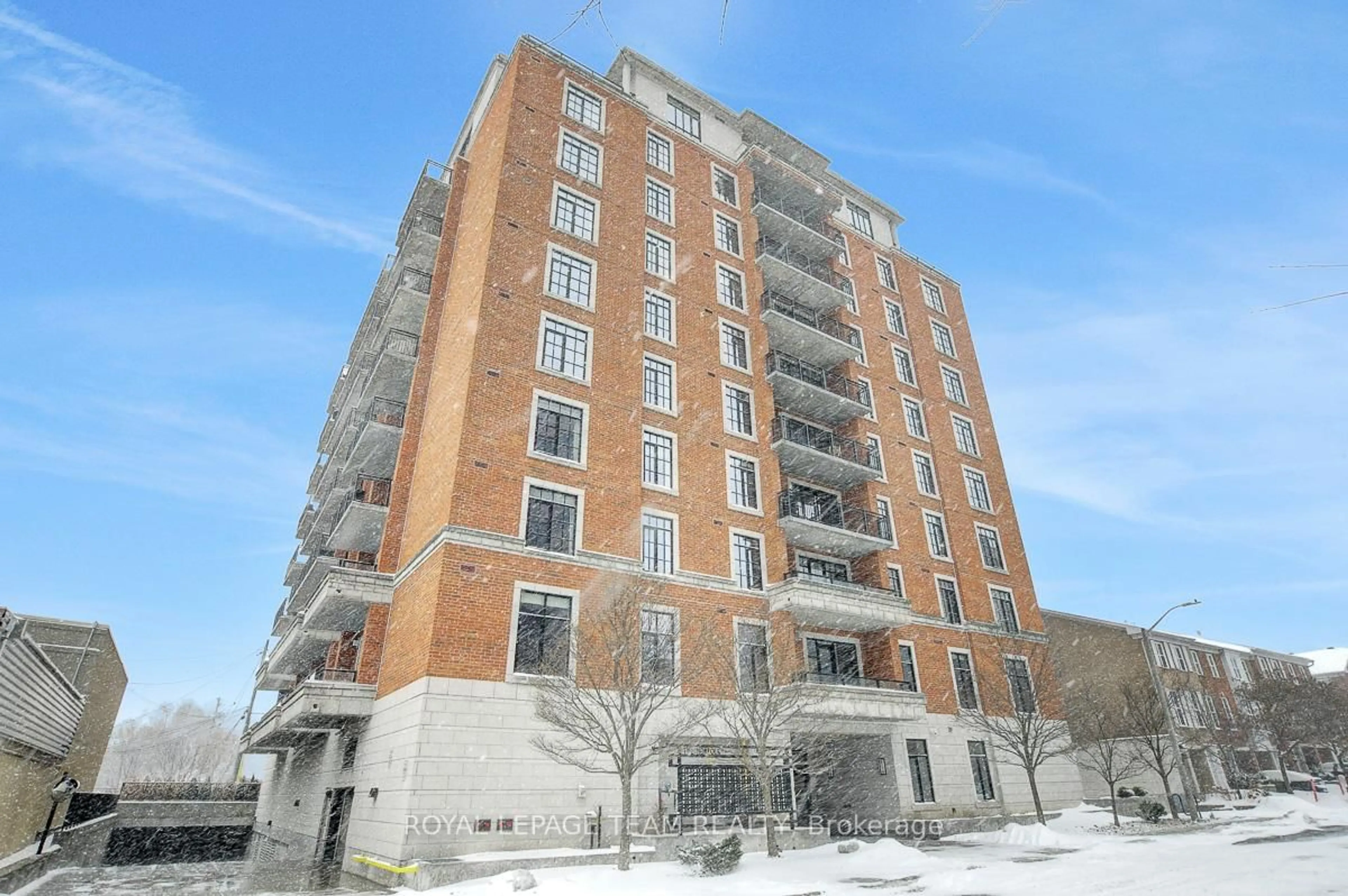 Unknown for 330 Loretta Ave #302, Ottawa Ontario K1S 4E8