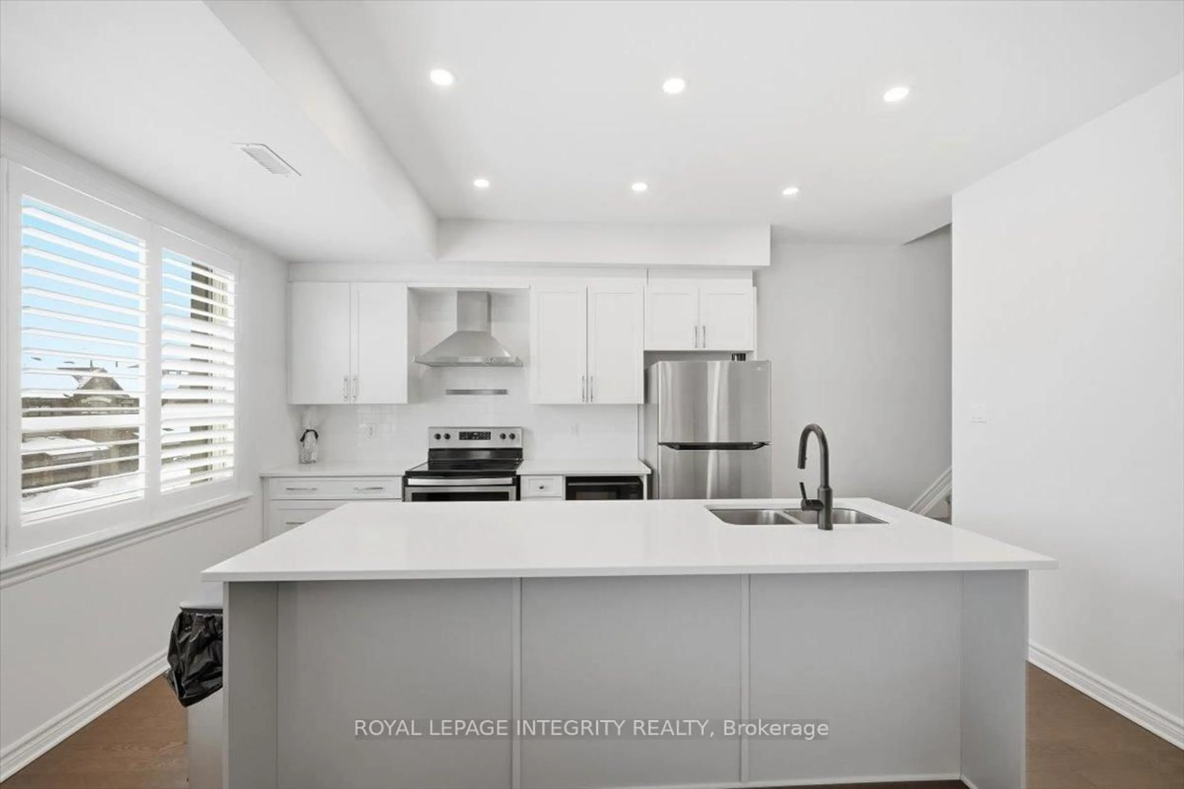 Open concept kitchen, ceramic/tile floor for 359 Axis Way, Ottawa Ontario K1W 0L7