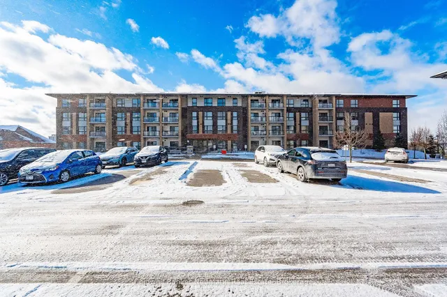 25 Kay Cres #204, Guelph 2